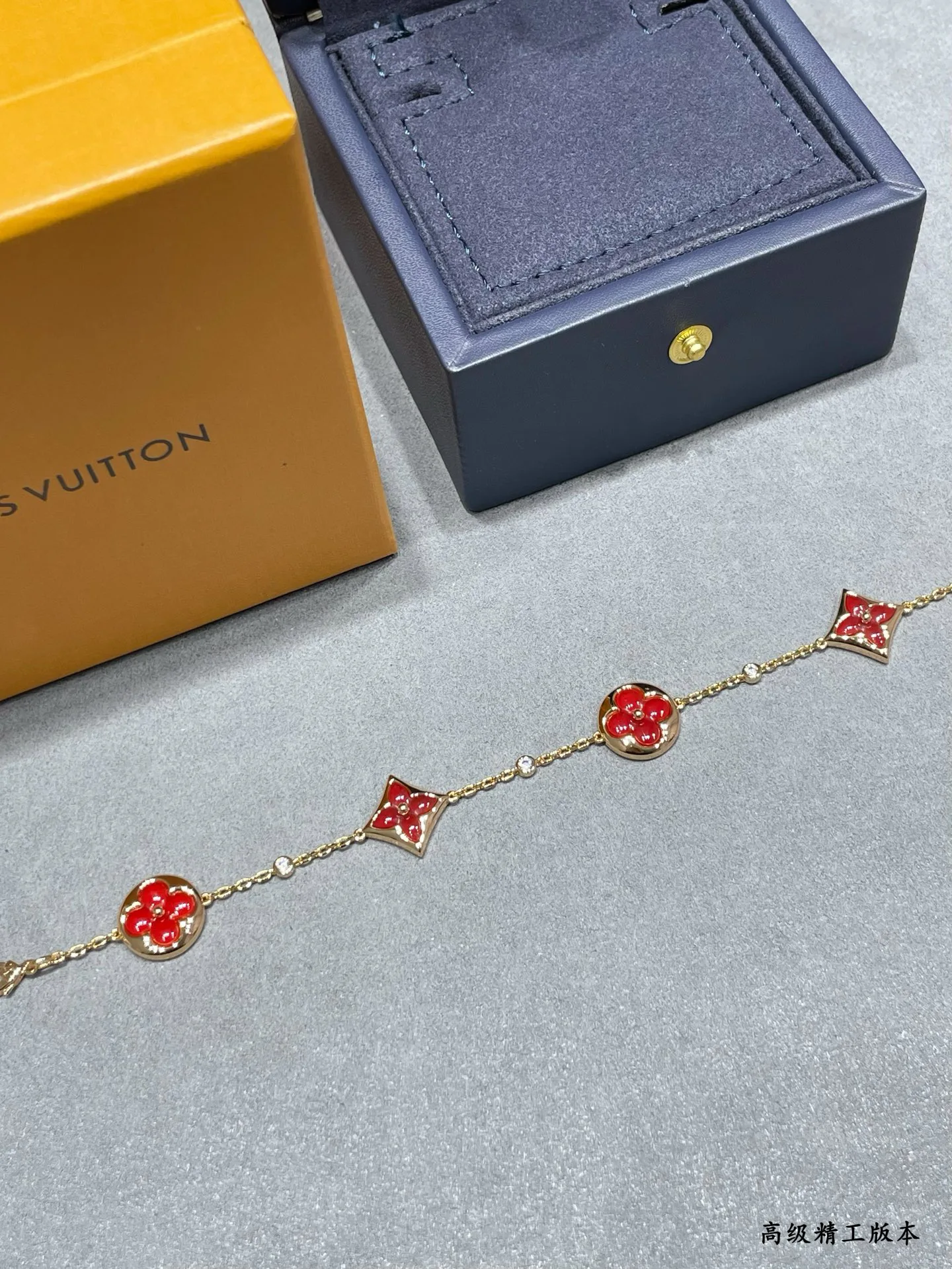 Бижутерия Louis Vuitton 17664