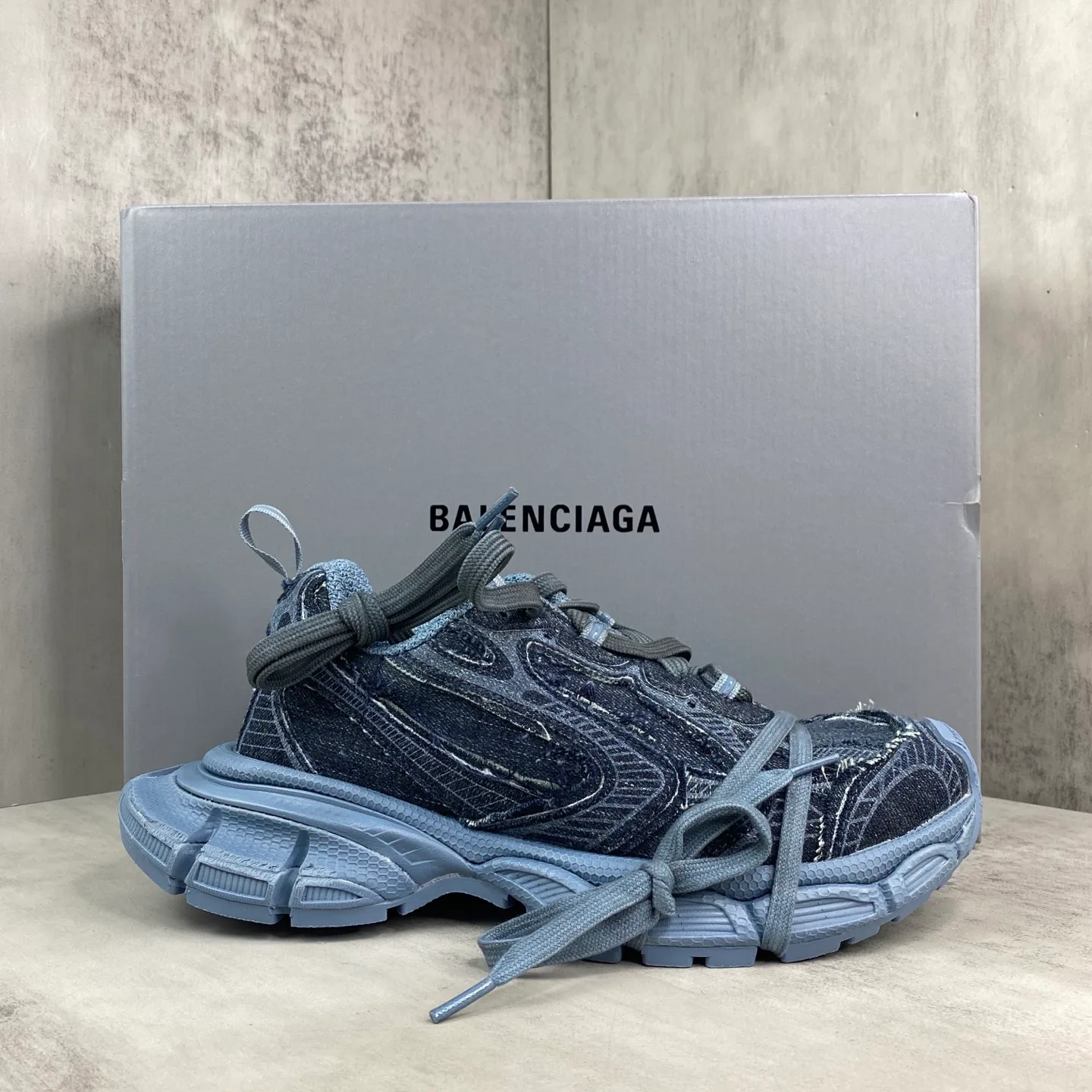Кроссовки Женские Balenciaga 11102644
