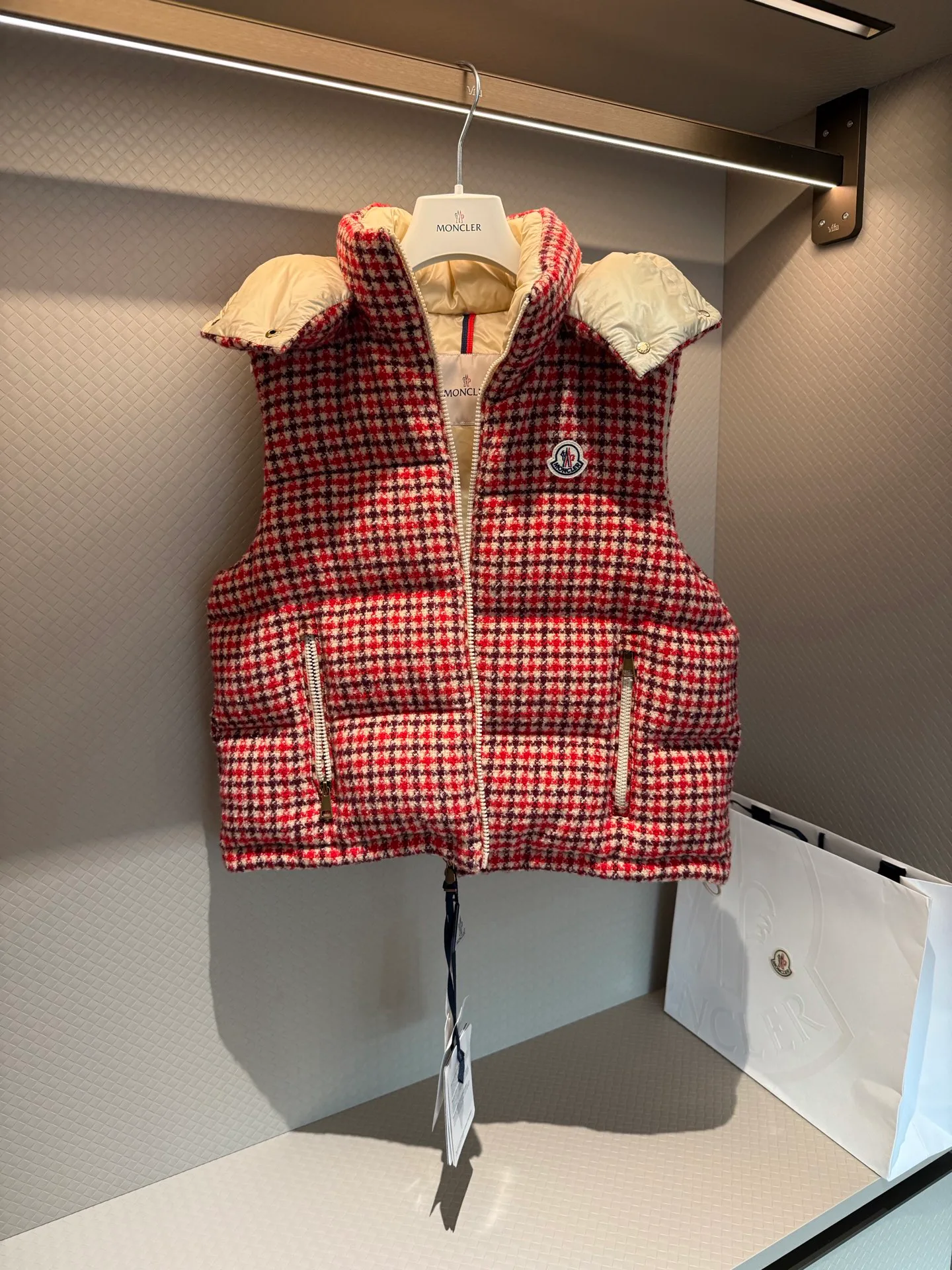 Жилеты Женские Moncler 18536471