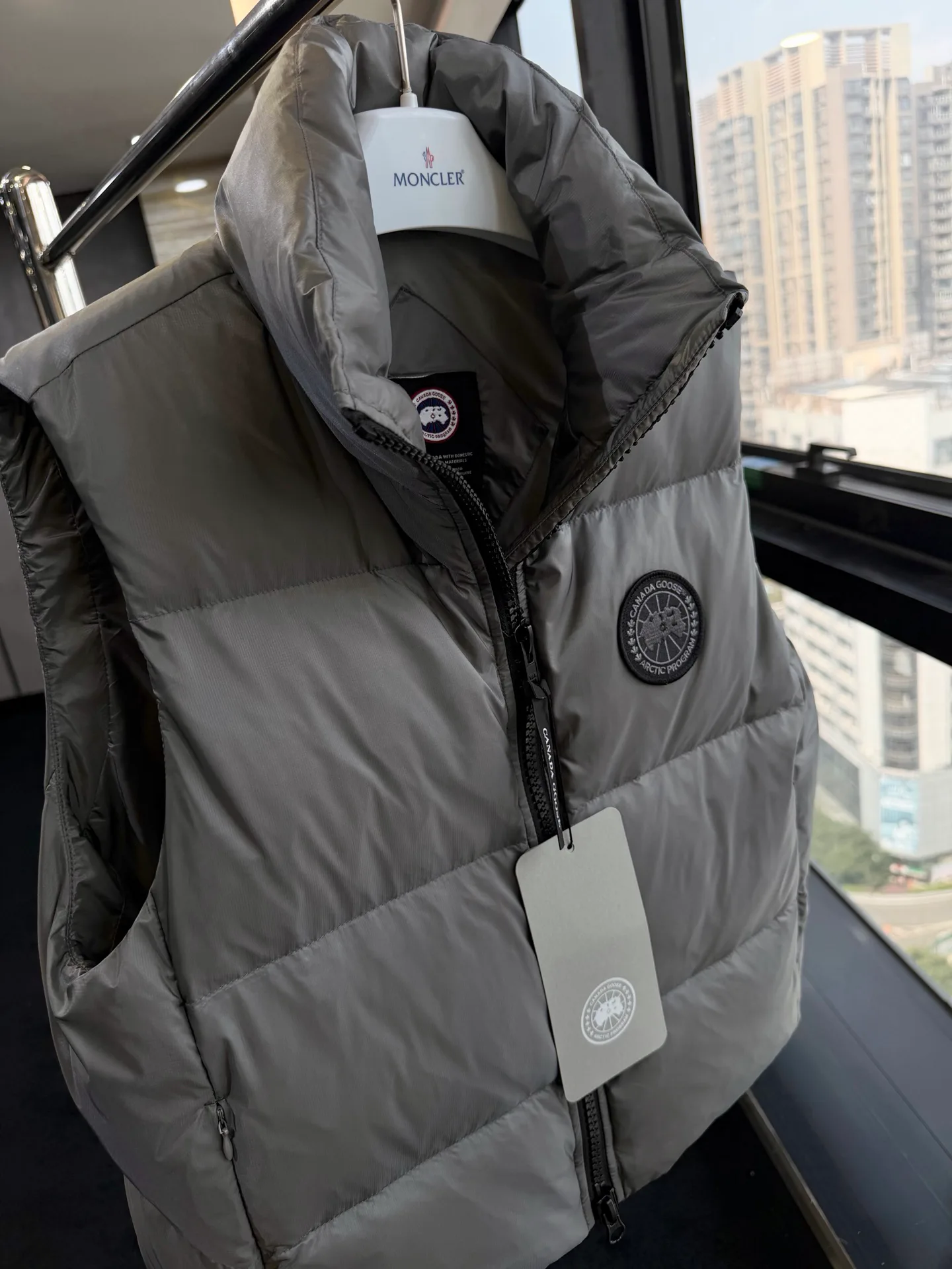 Жилеты Женские Canada Goose 18336512