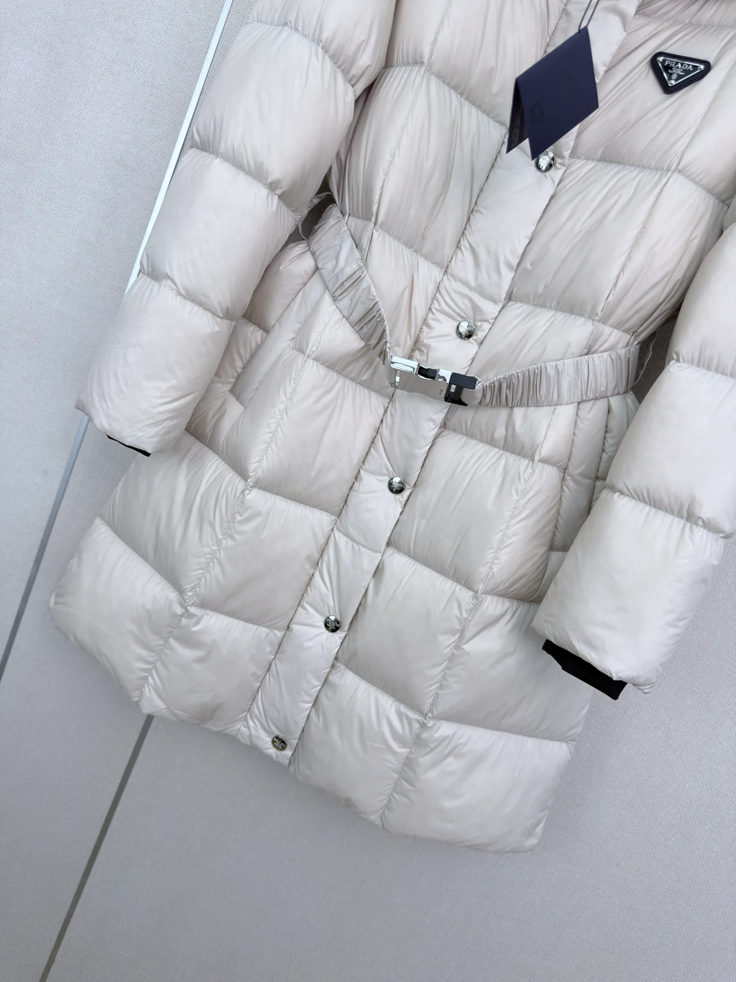 Куртки И Пуховики Женские Prada 18108886