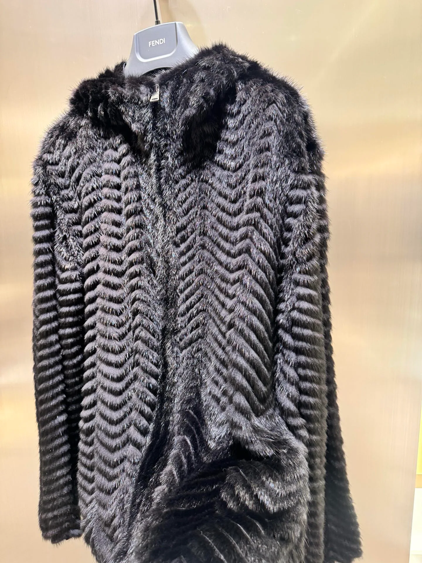 Шубы Женские Fendi 18795026
