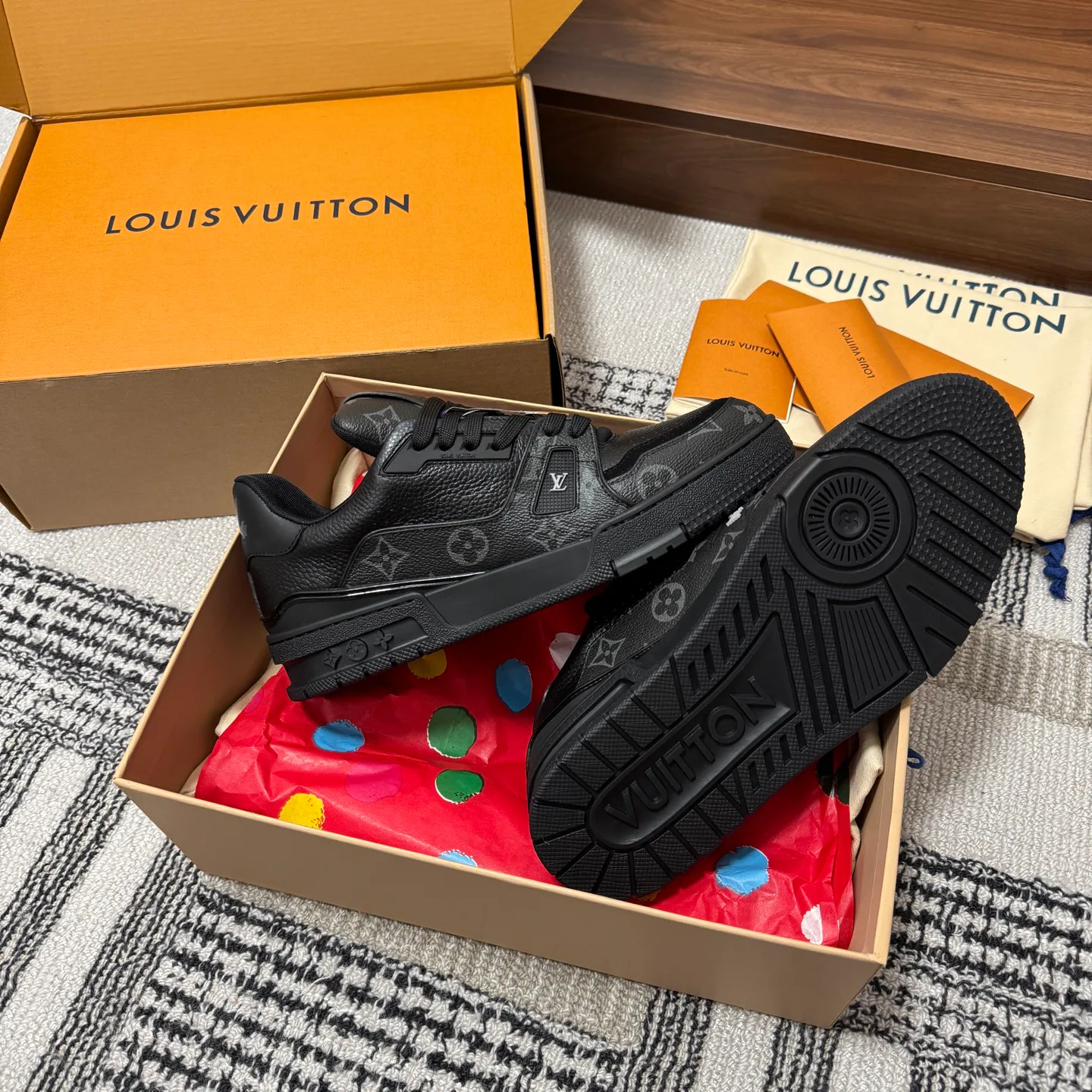Кроссовки Женские Louis Vuitton 1546840