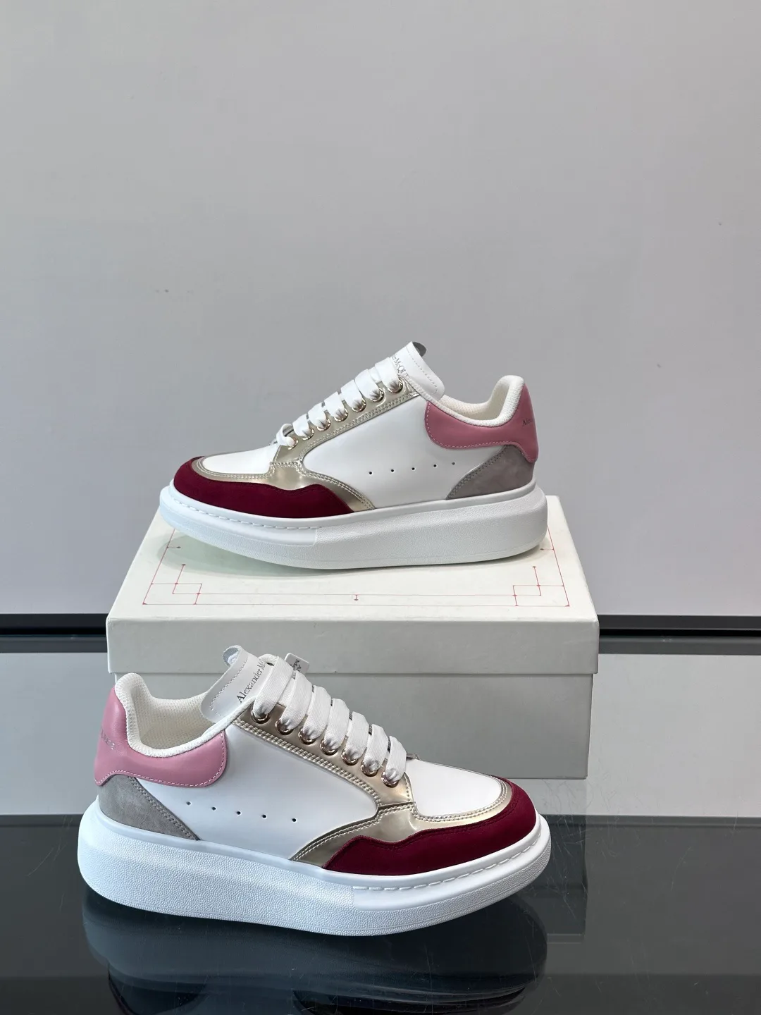 Кроссовки Мужские Alexander Mcqueen 564569