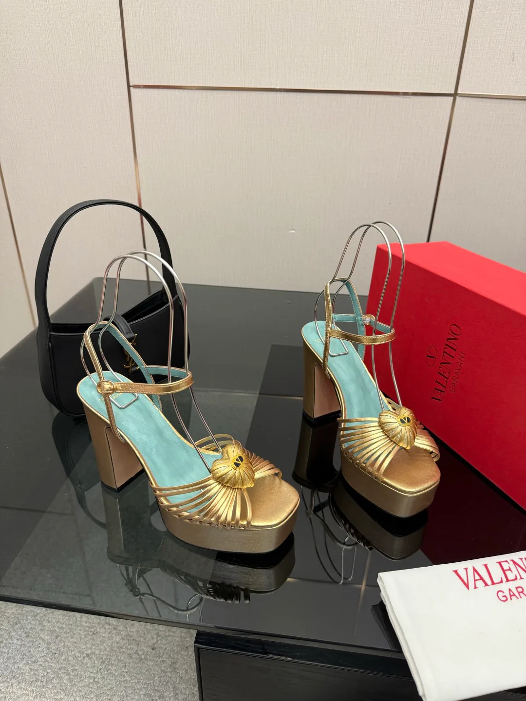 Босоножки Женские Valentino 5052049