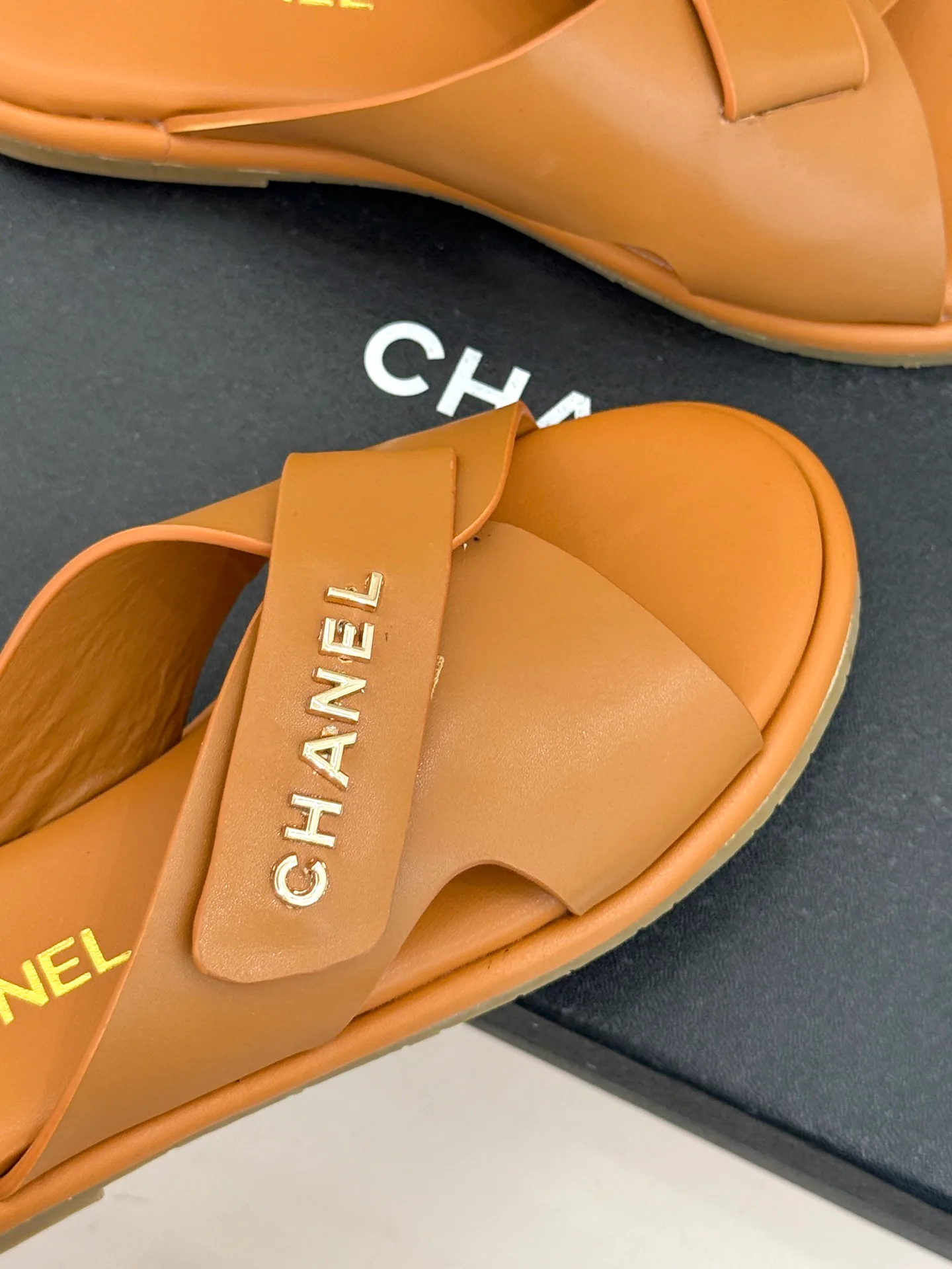 Шлепанцы Женские Chanel 12330963