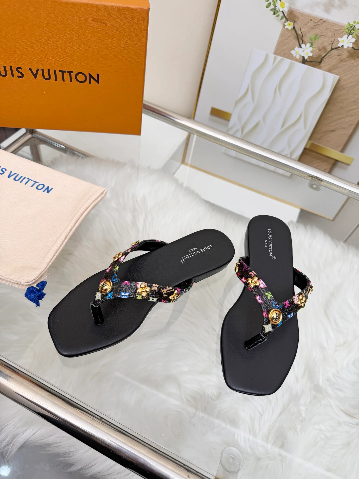 Шлепанцы Женские Louis Vuitton 13253488