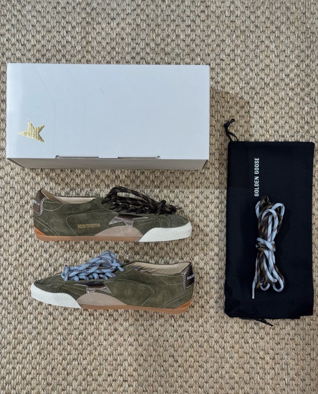 Кроссовки Женские Golden Goose 18204641