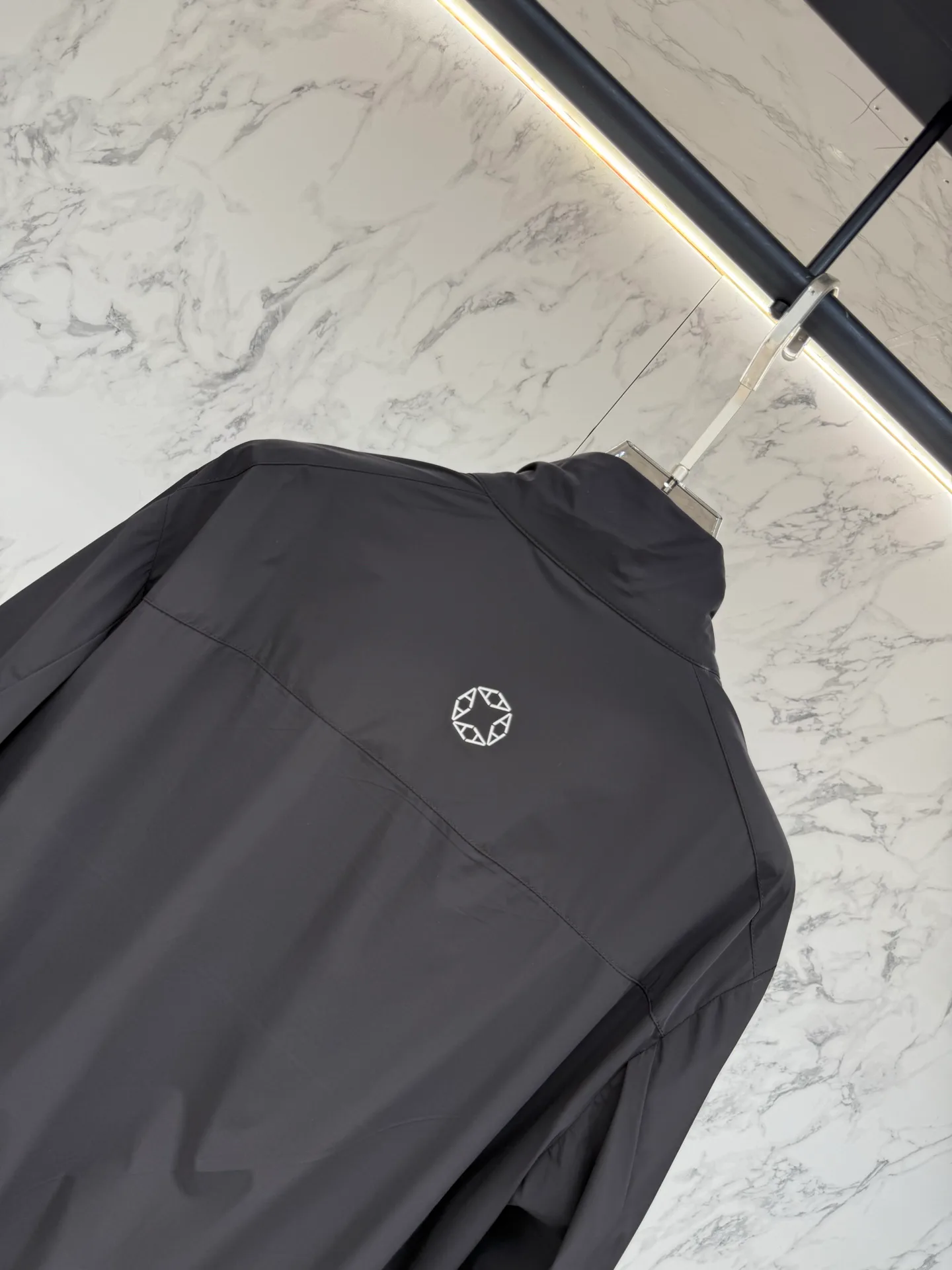 Куртки И Пуховики Мужские Moncler 11512924