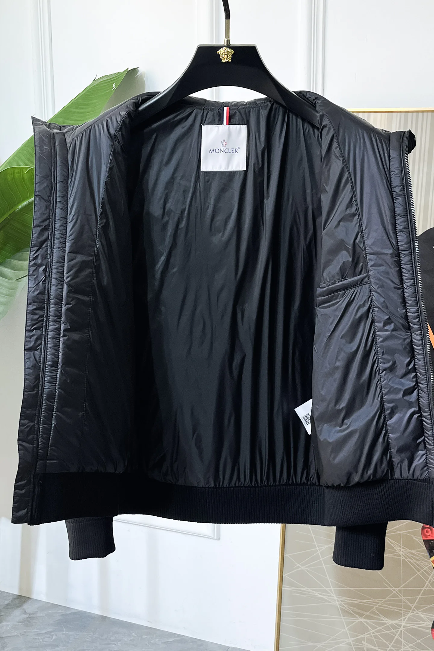 Куртки И Пуховики Мужские Moncler 1298747