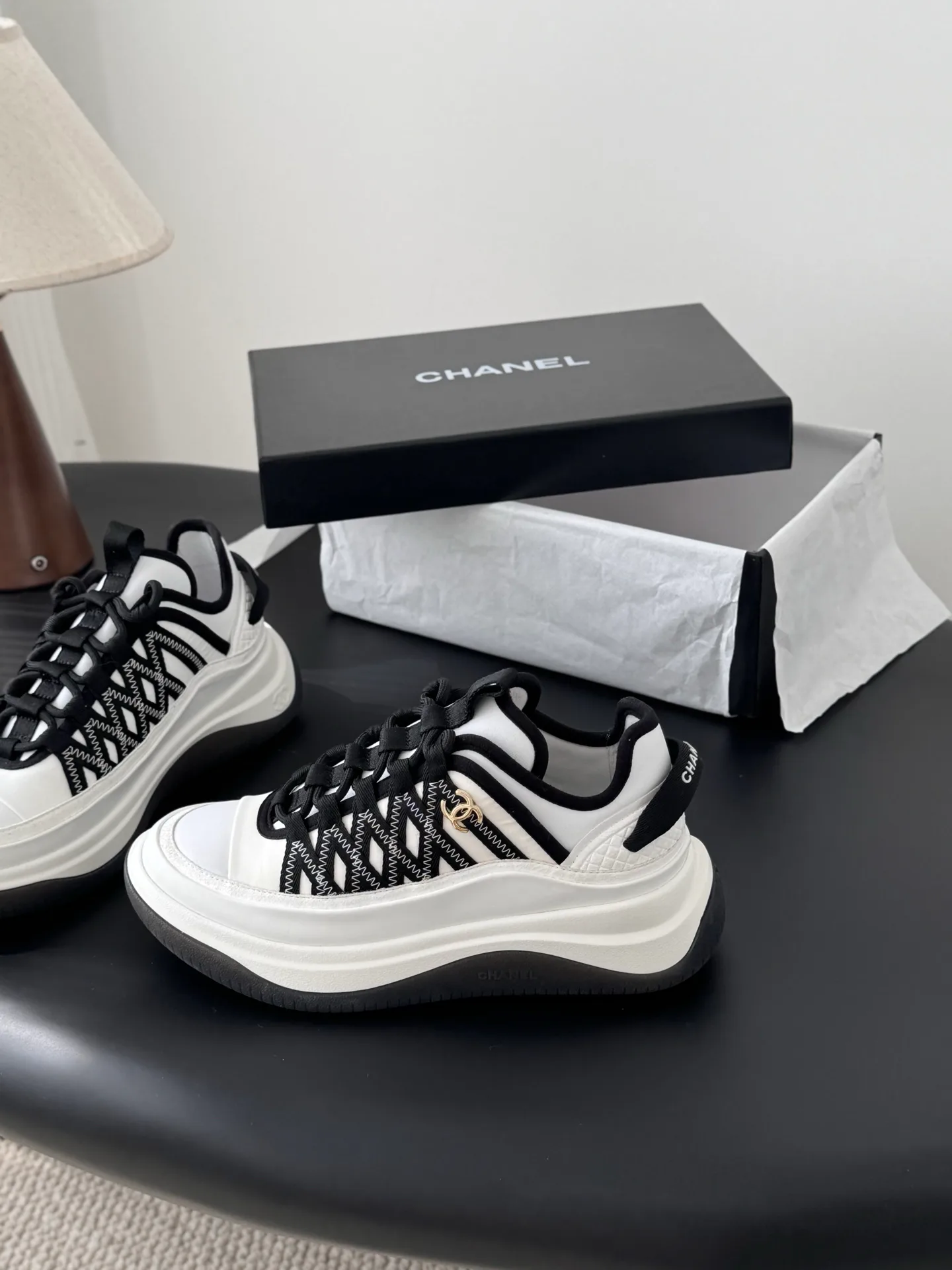 Кроссовки Женские Chanel 10874628