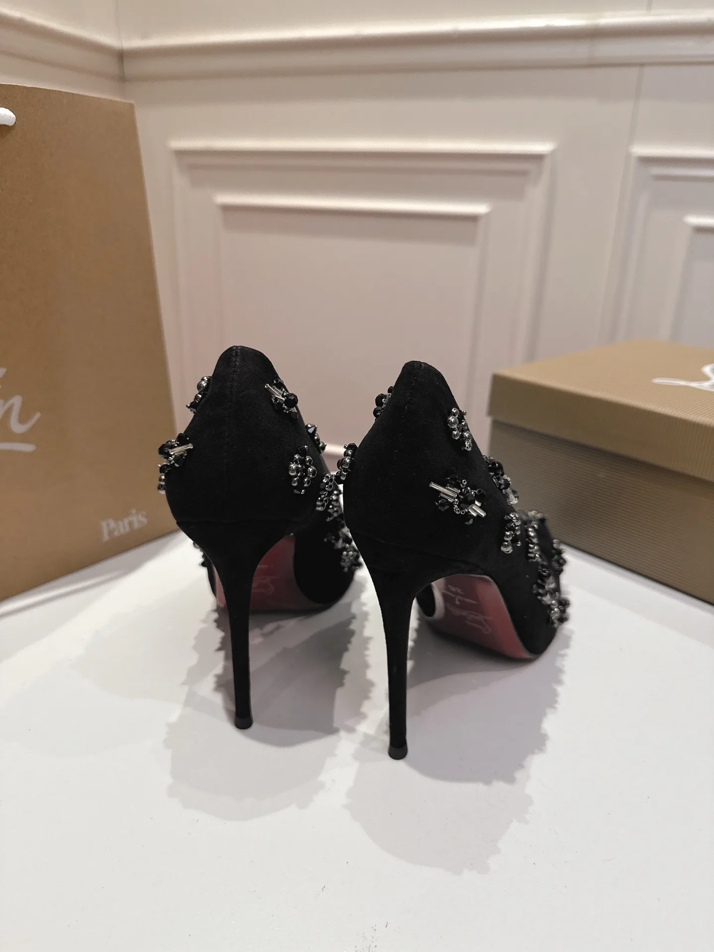 Туфли Женские Christian Louboutin 17057834