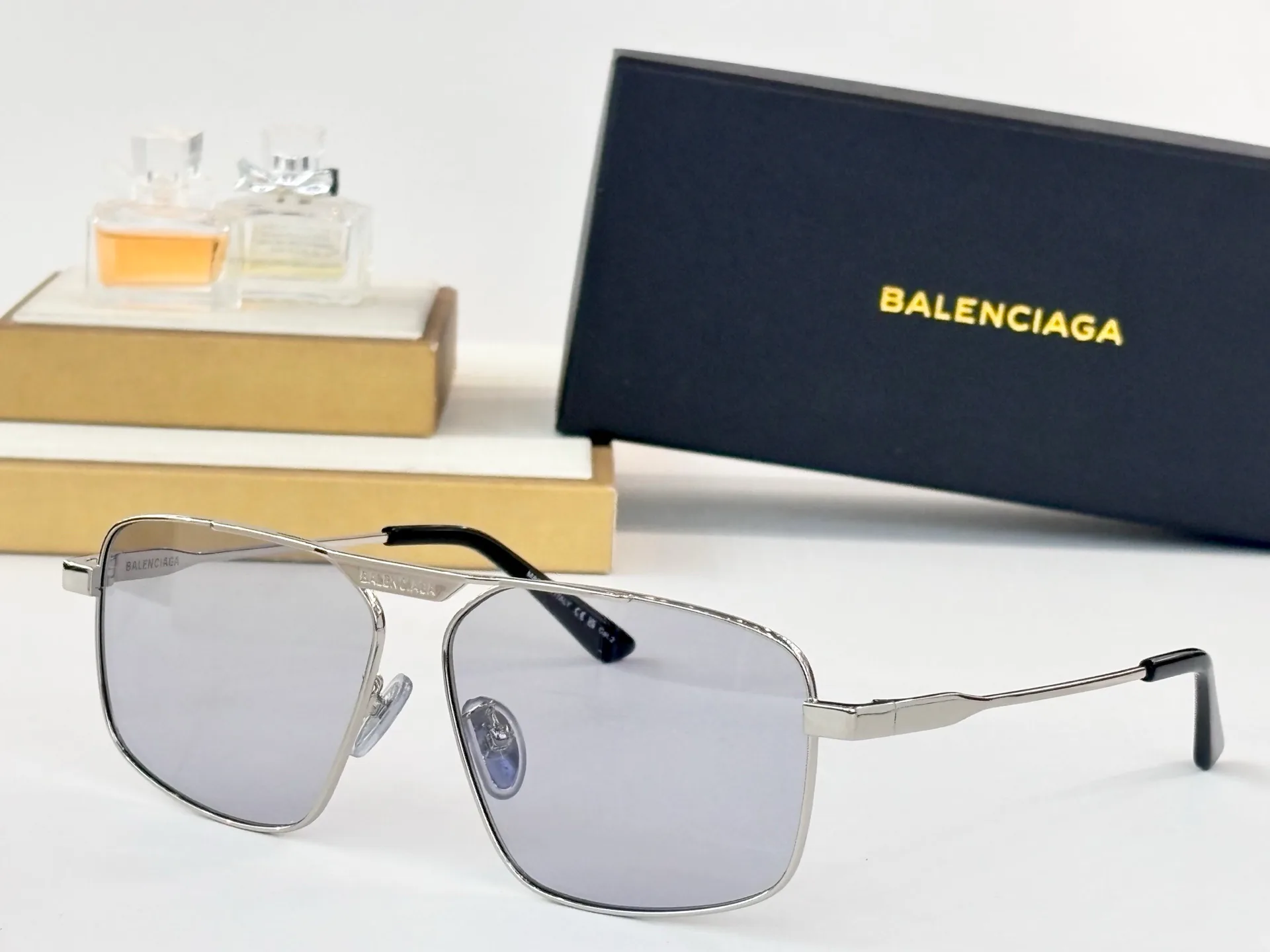 Очки Balenciaga 13389357