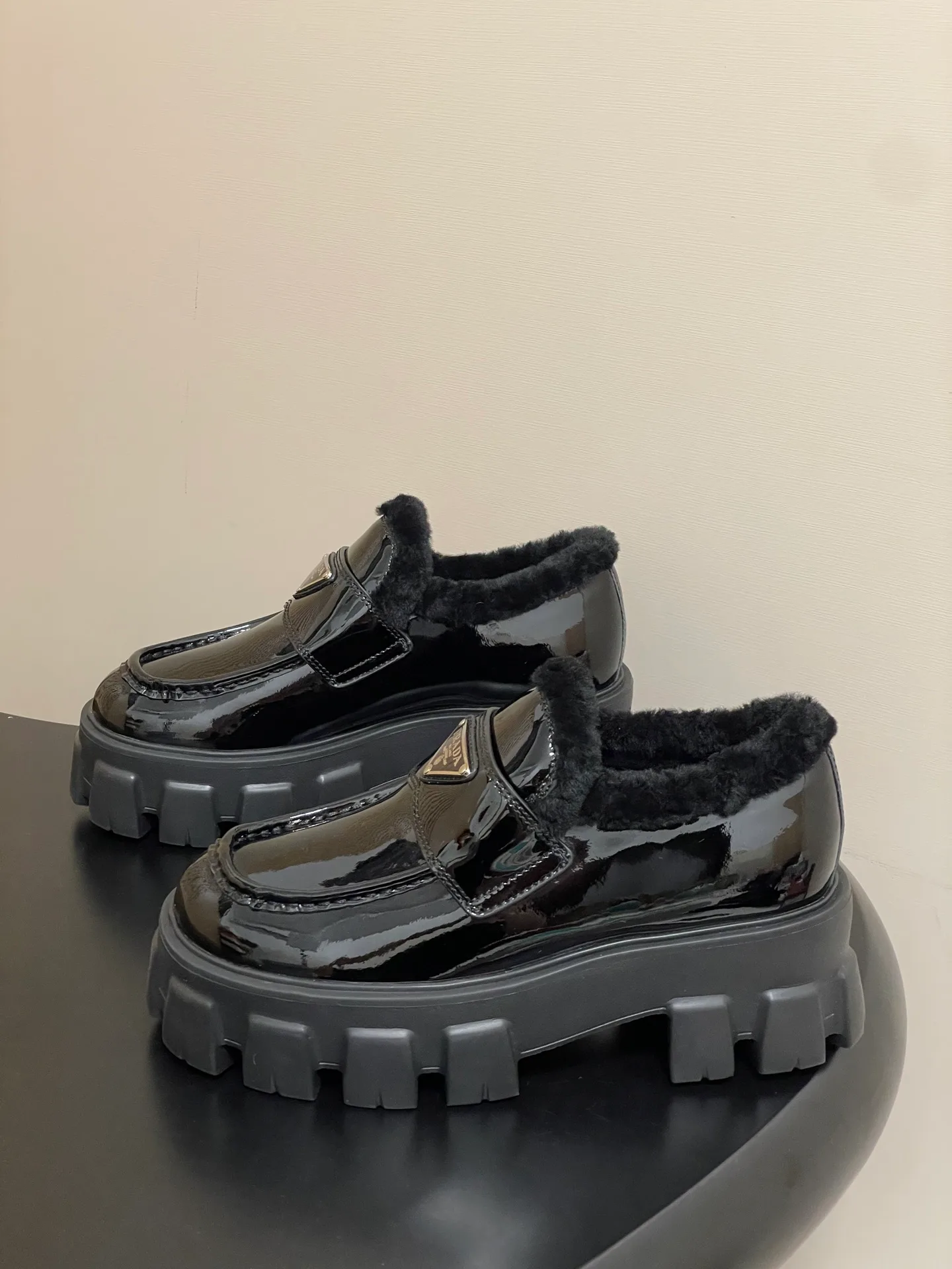 Лоферы Женские Prada 299836