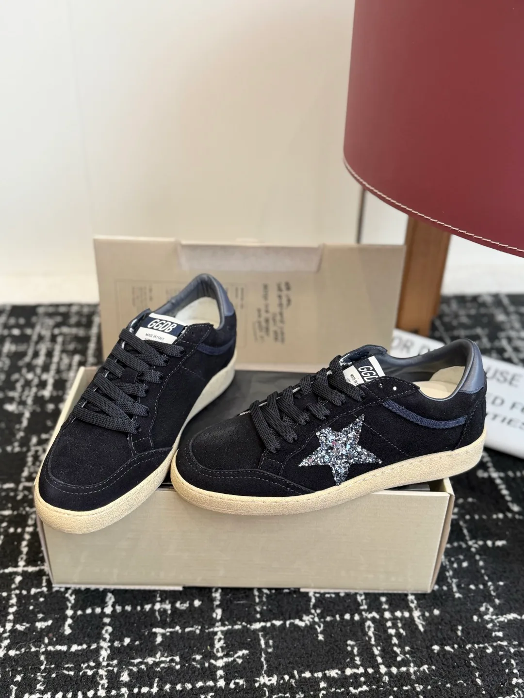 Кроссовки Женские Golden Goose 18305928