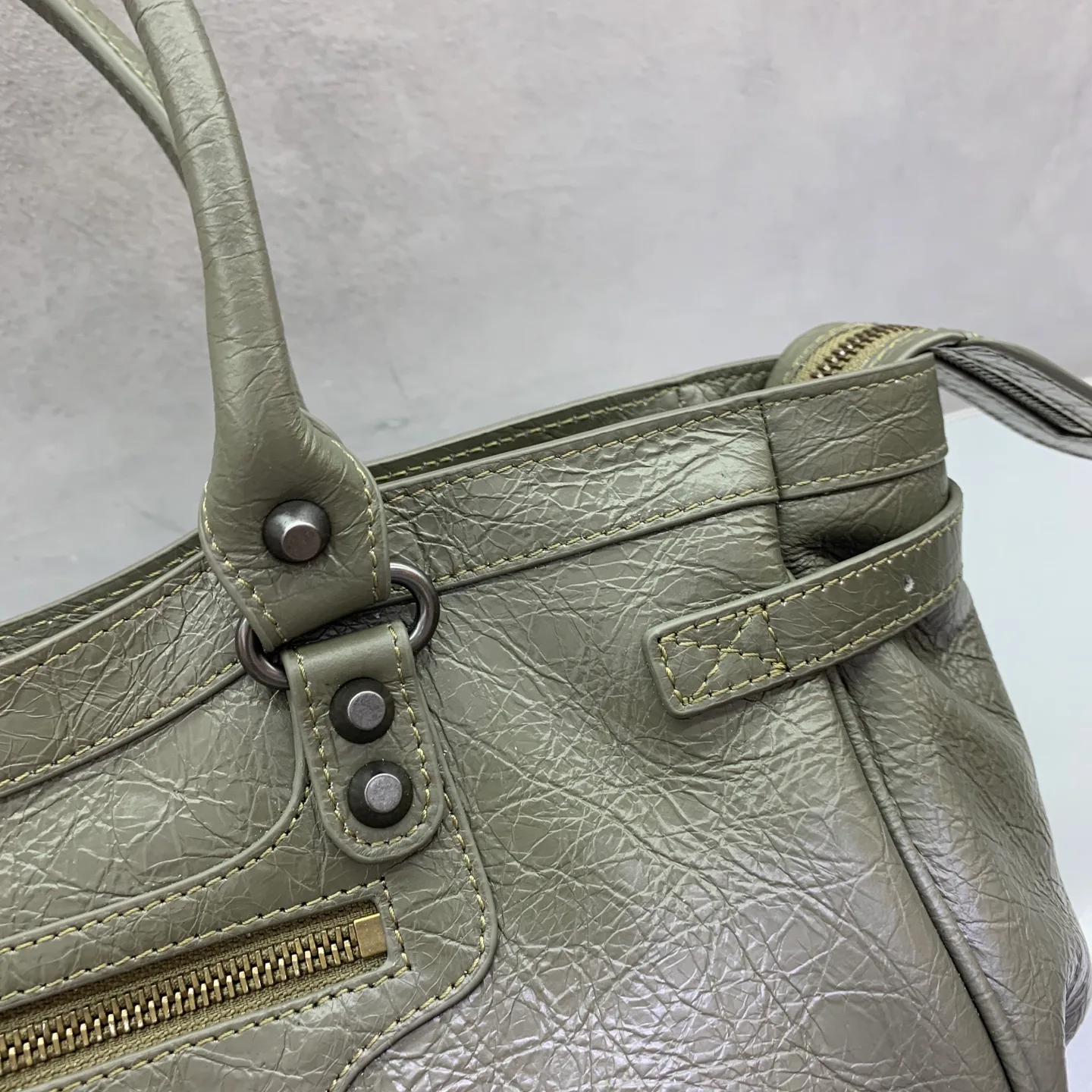 Сумки На Ремне Женские Balenciaga 11539666