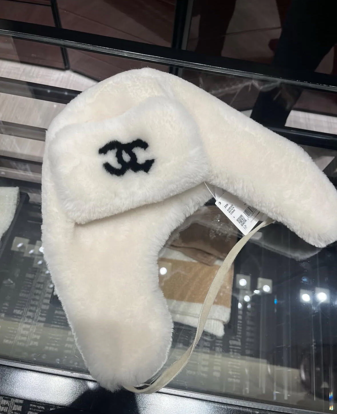 Головные Уборы Chanel 18347937