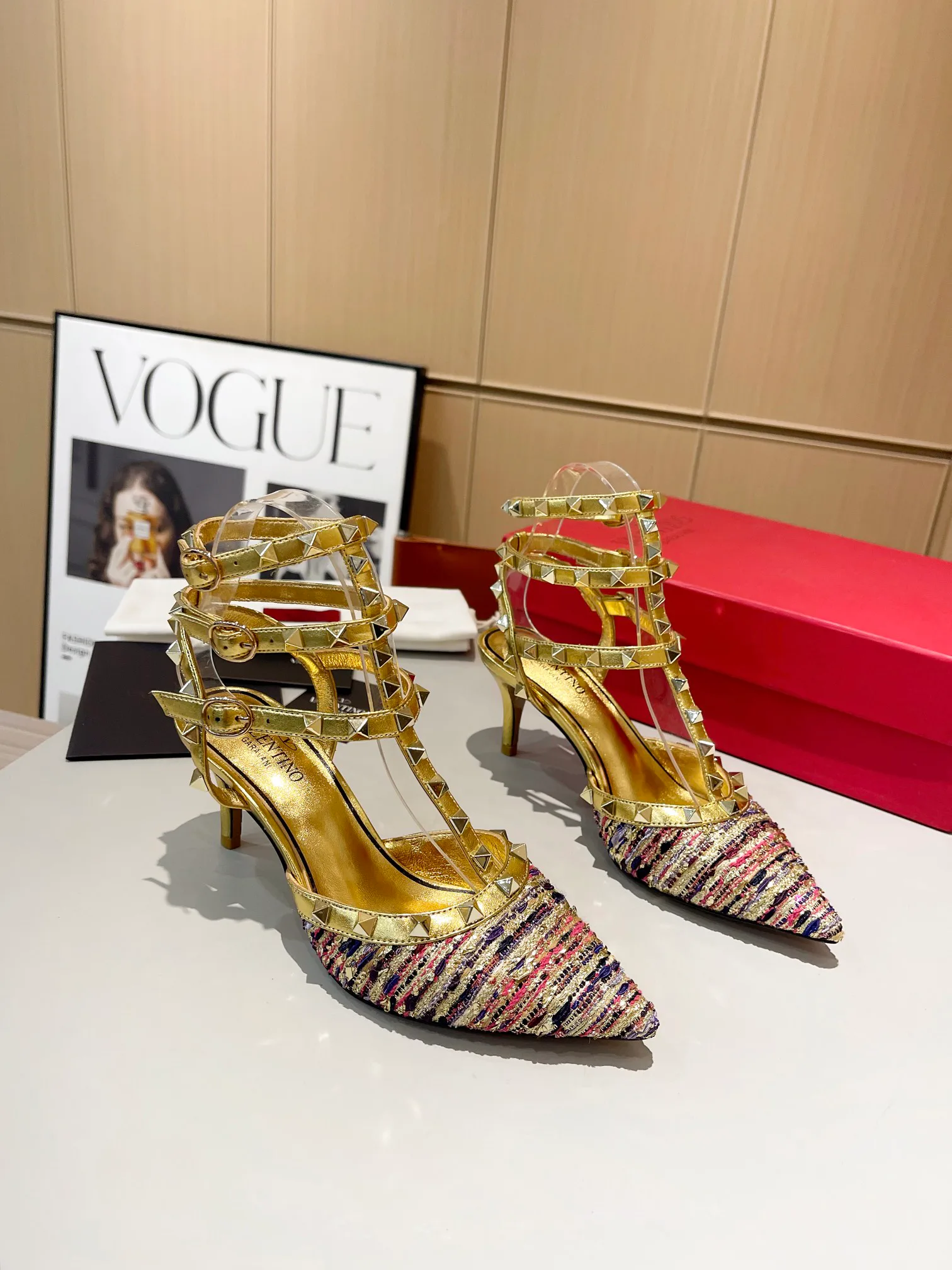 Босоножки Женские Valentino 17956801