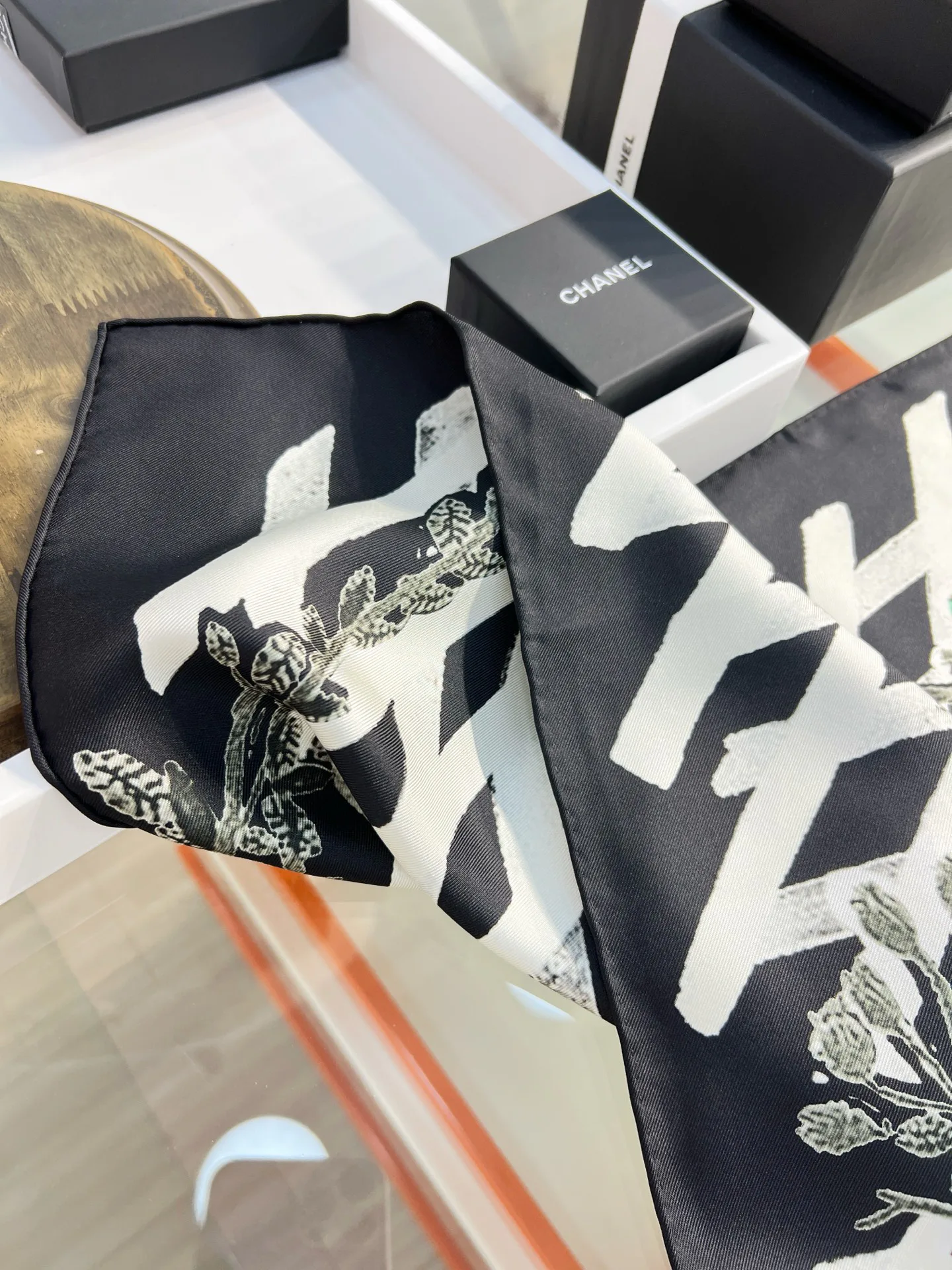 Платки Chanel 11445230