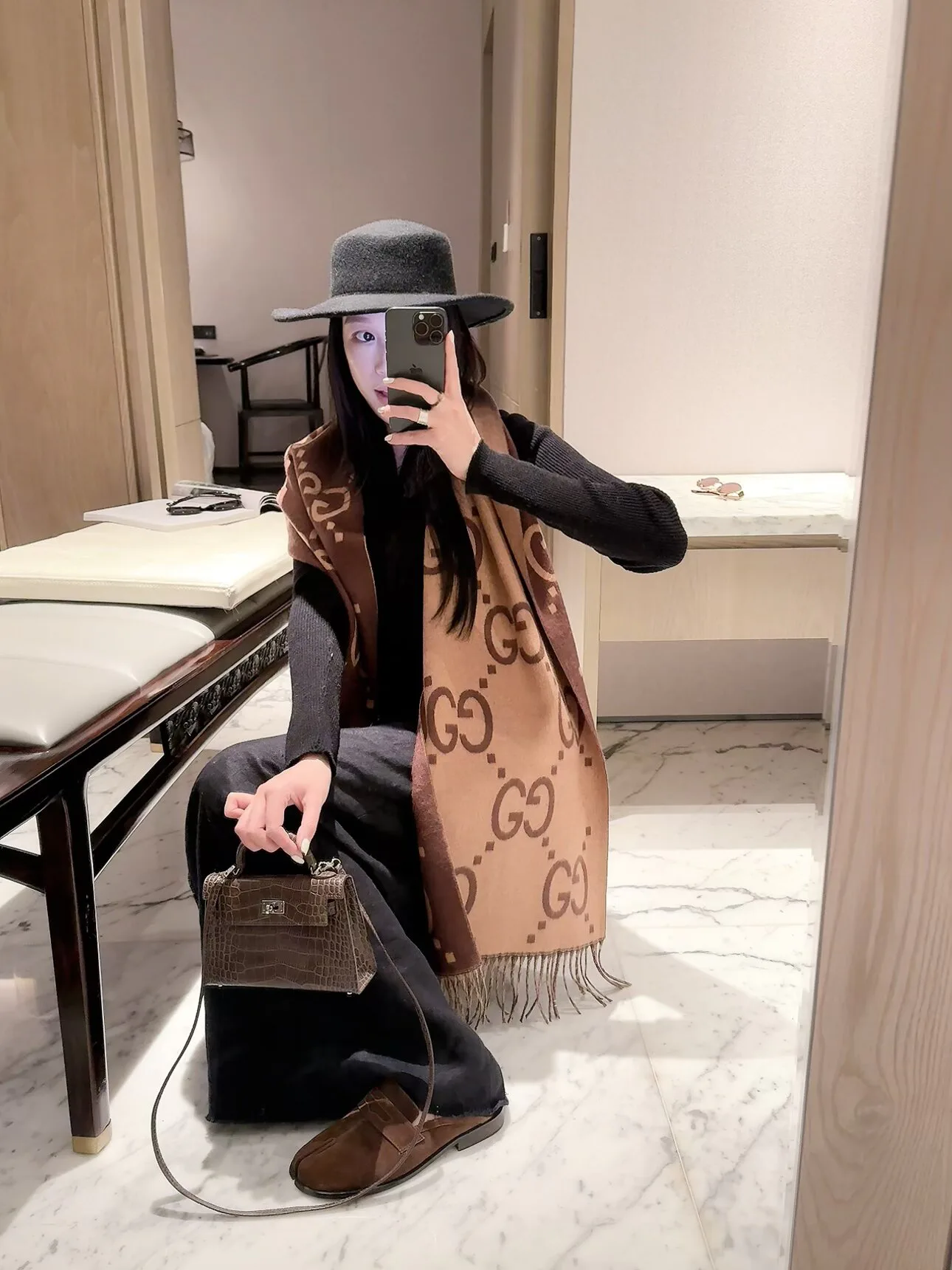 Шарфы Gucci 18427153