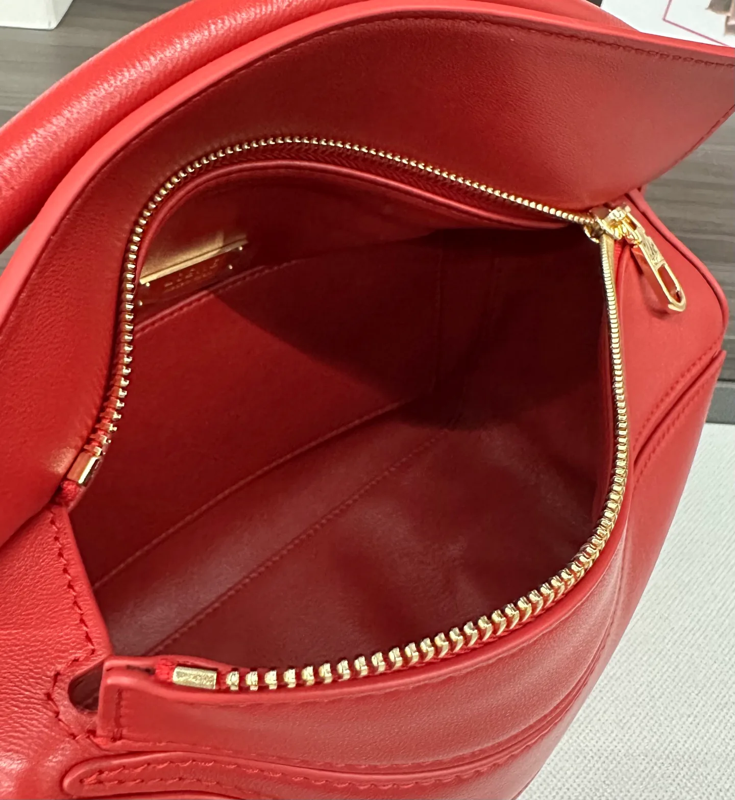 Классические Сумки Женские Loewe 11837648