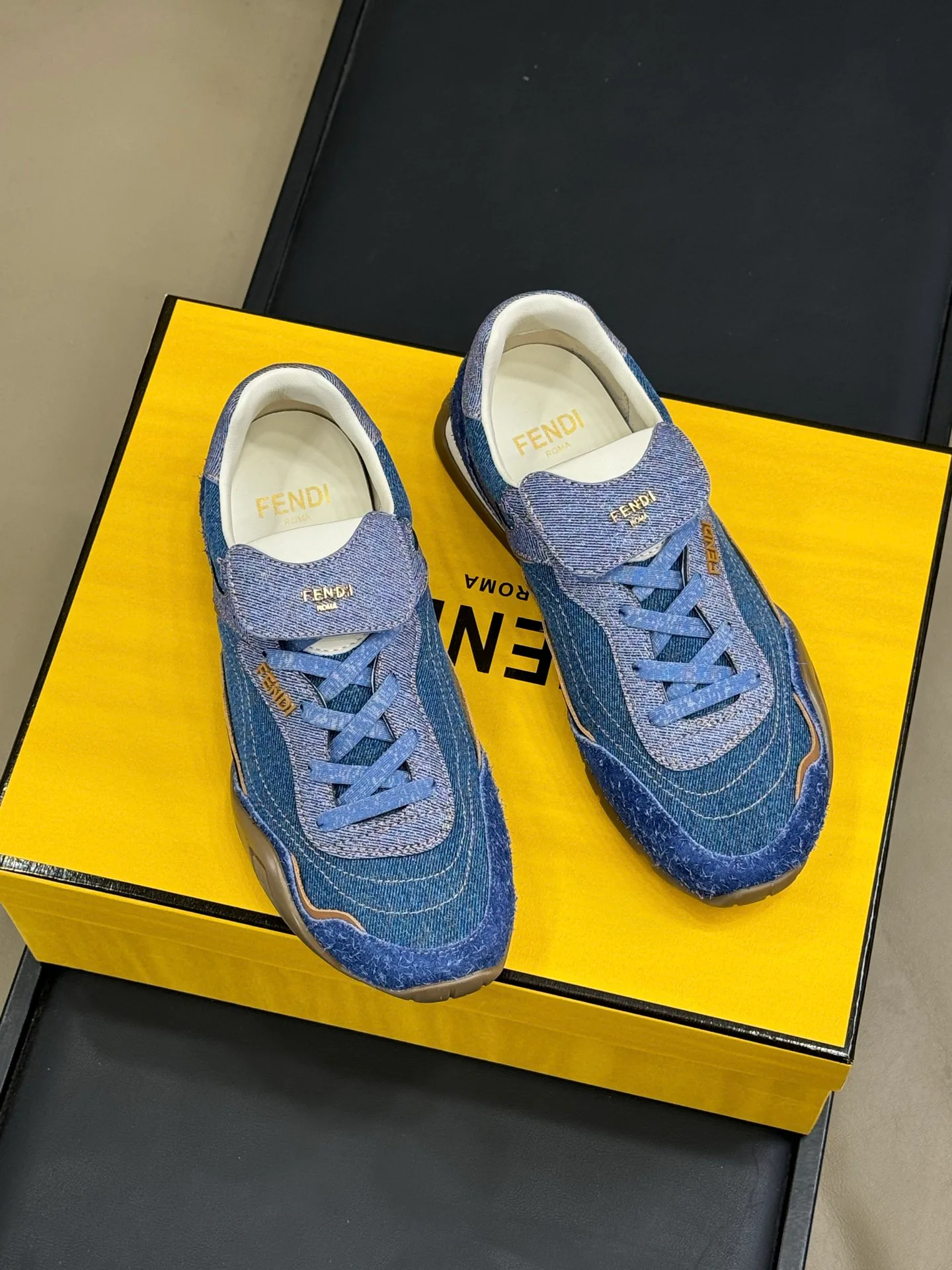 Кроссовки Женские Fendi 353148