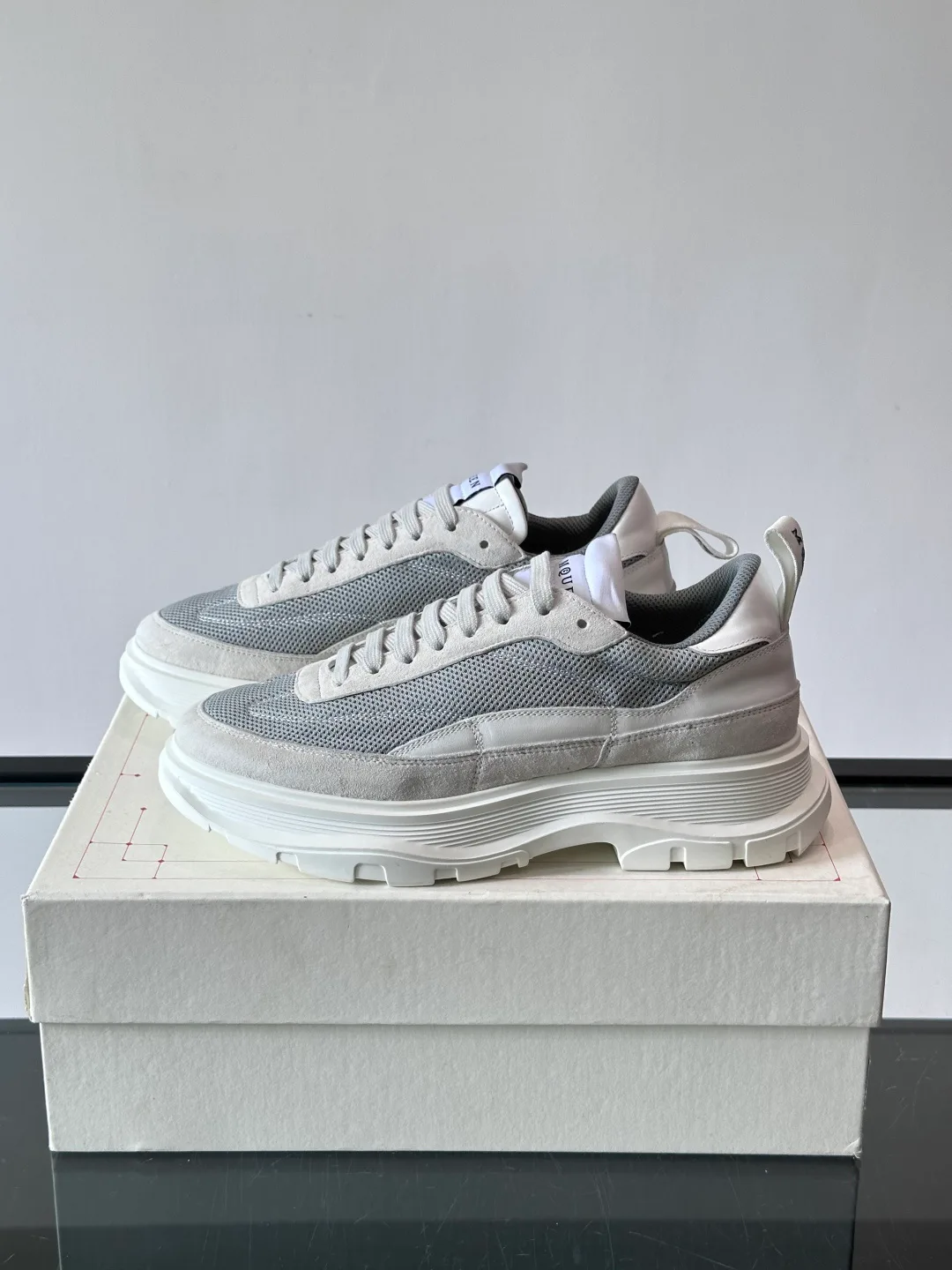 Кроссовки Женские Alexander Mcqueen 17328783