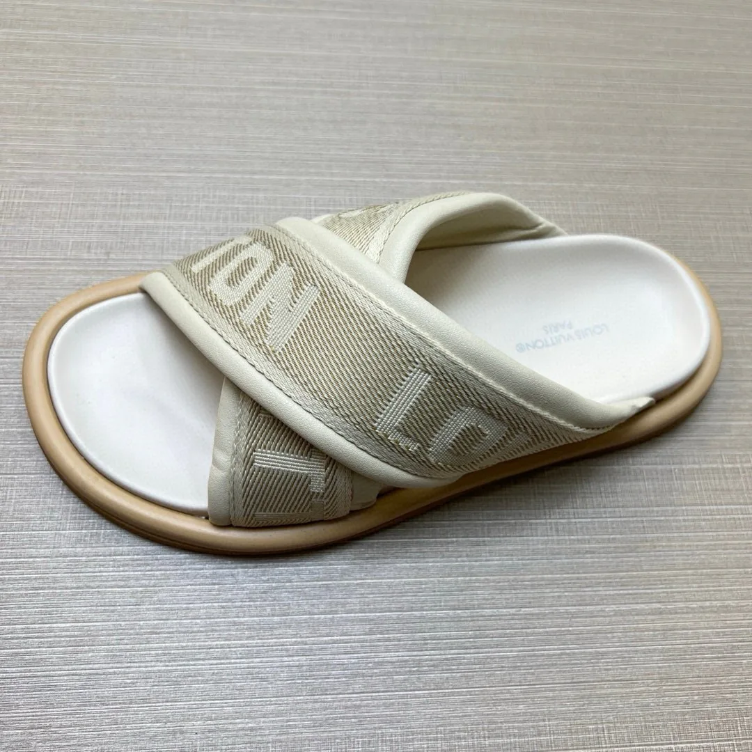 Шлепанцы Женские Louis Vuitton 9801538