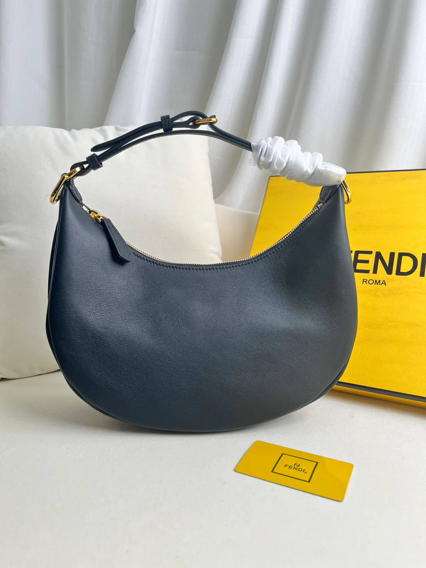Классические Сумки Женские Fendi 17542200