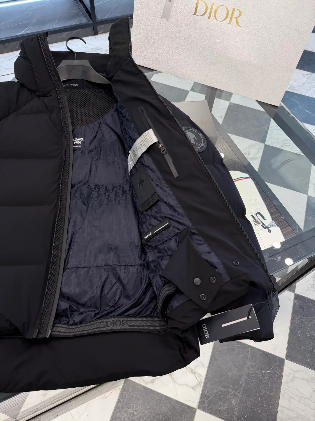 Куртки И Пуховики Женские Christian Dior 18007709