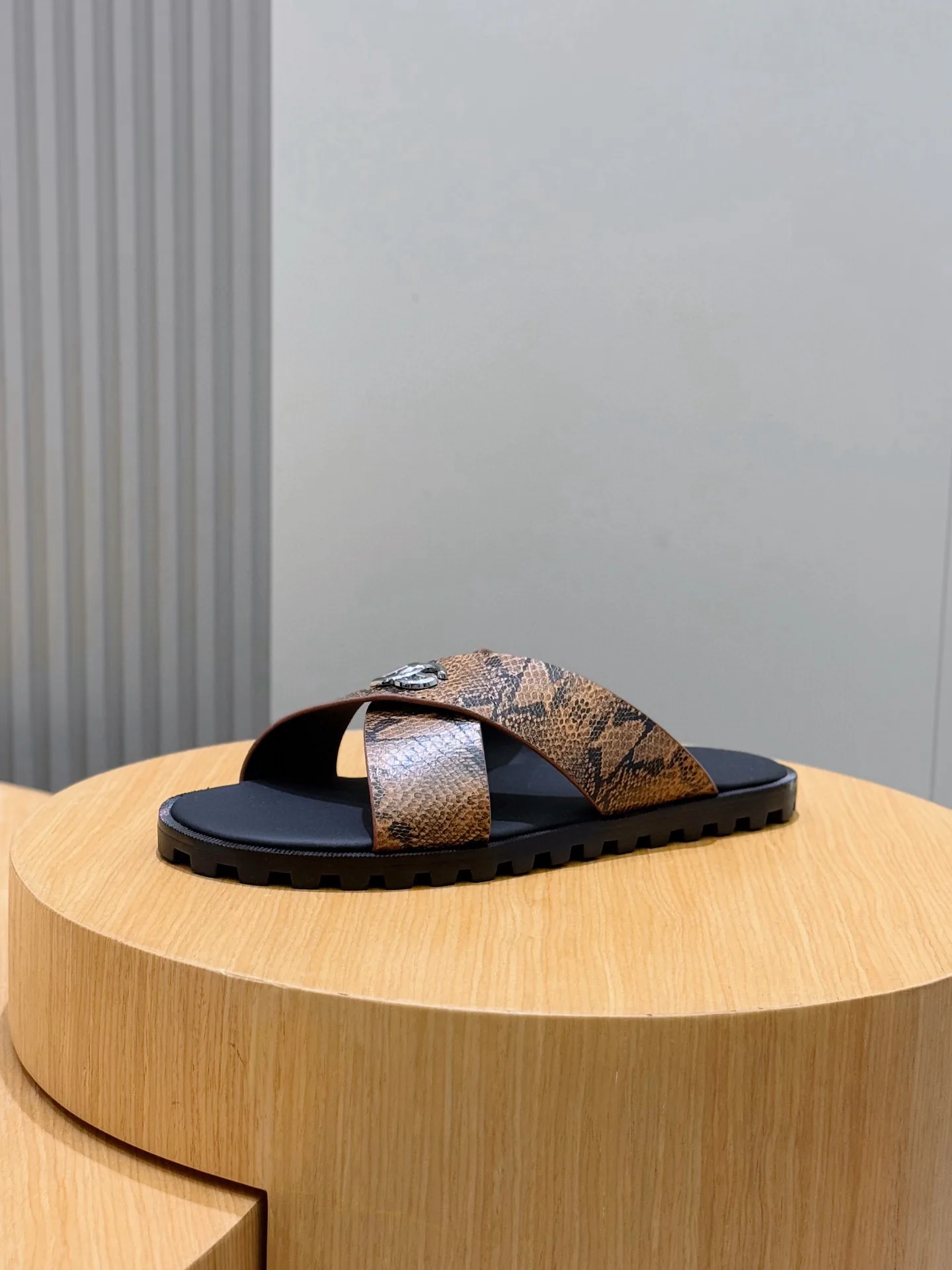 Шлепанцы Мужские Dolce & Gabbana 11483772