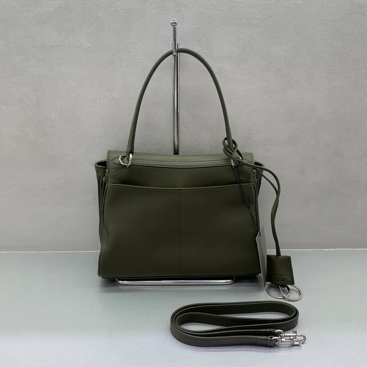 Классические Сумки Женские Balenciaga 18136512