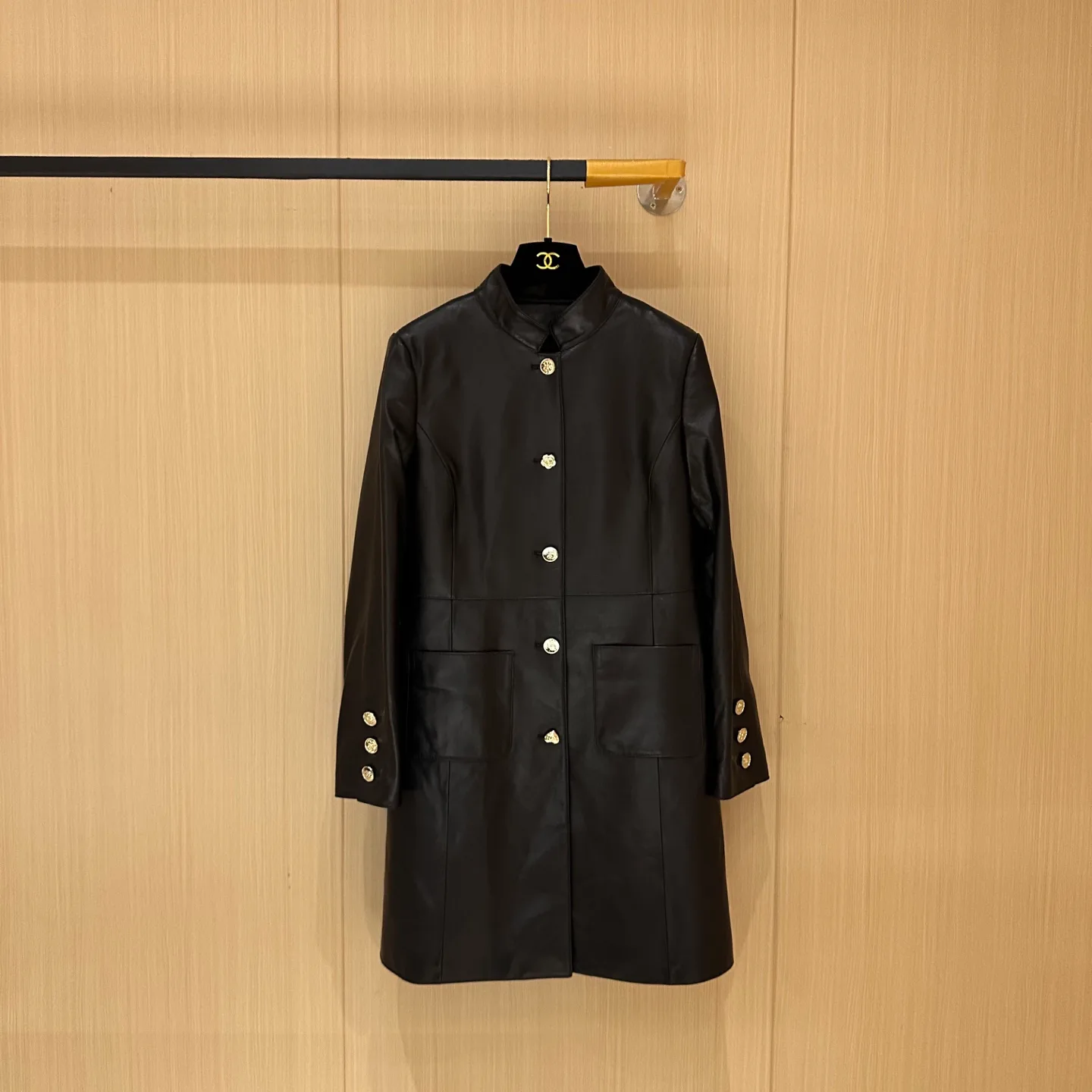 Кожаные Куртки И Дублёнки Женские Chanel 10810453