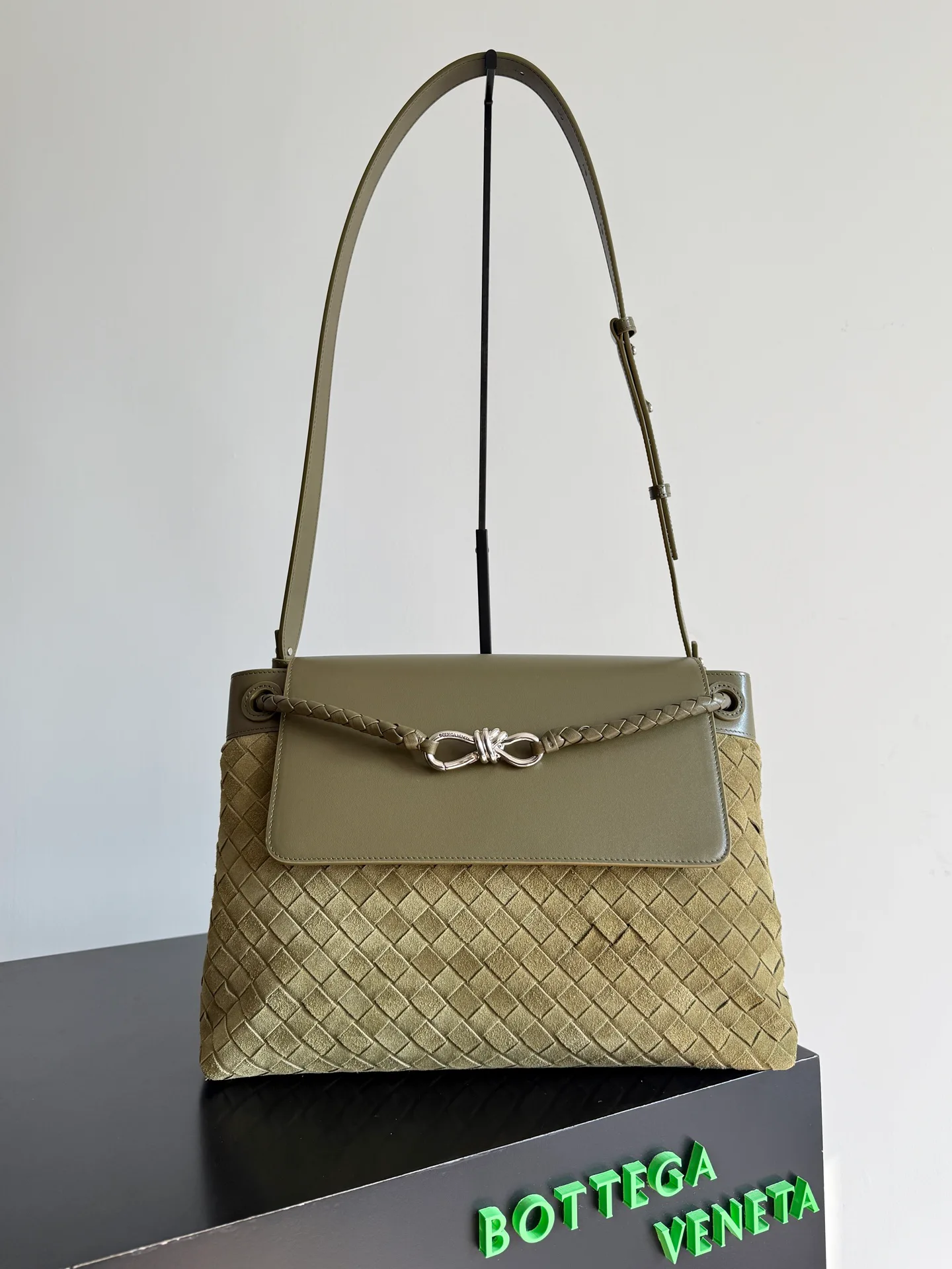 Сумки На Ремне Женские Bottega Veneta 2594402