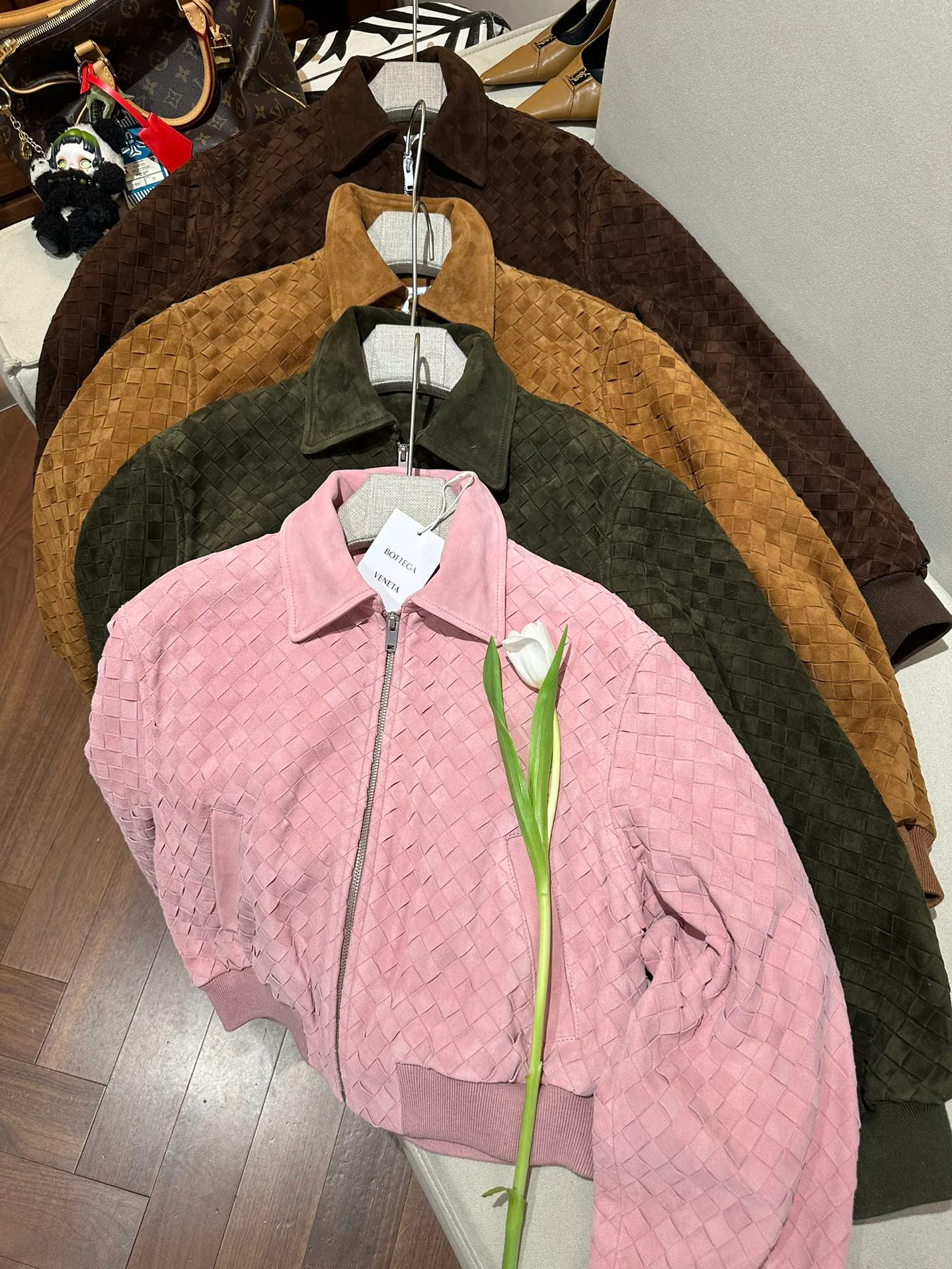 Кожаные Куртки И Дублёнки Женские Bottega Veneta 11679726