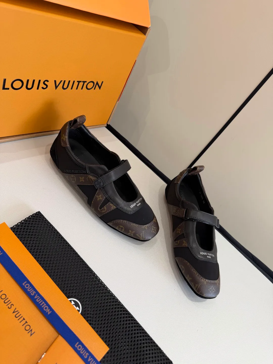 Туфли Женские Louis Vuitton 11440418