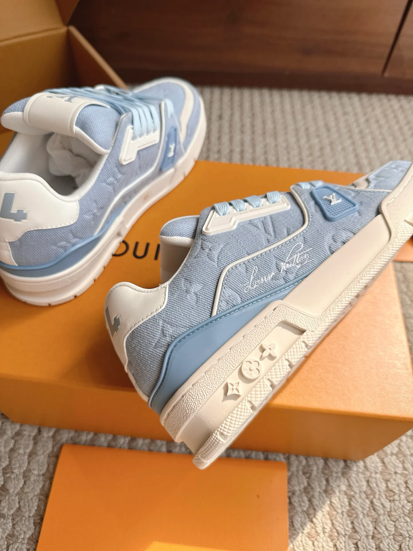 Кроссовки Мужские Louis Vuitton 17477016