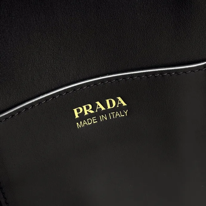 Классические Сумки Женские Prada 13332205
