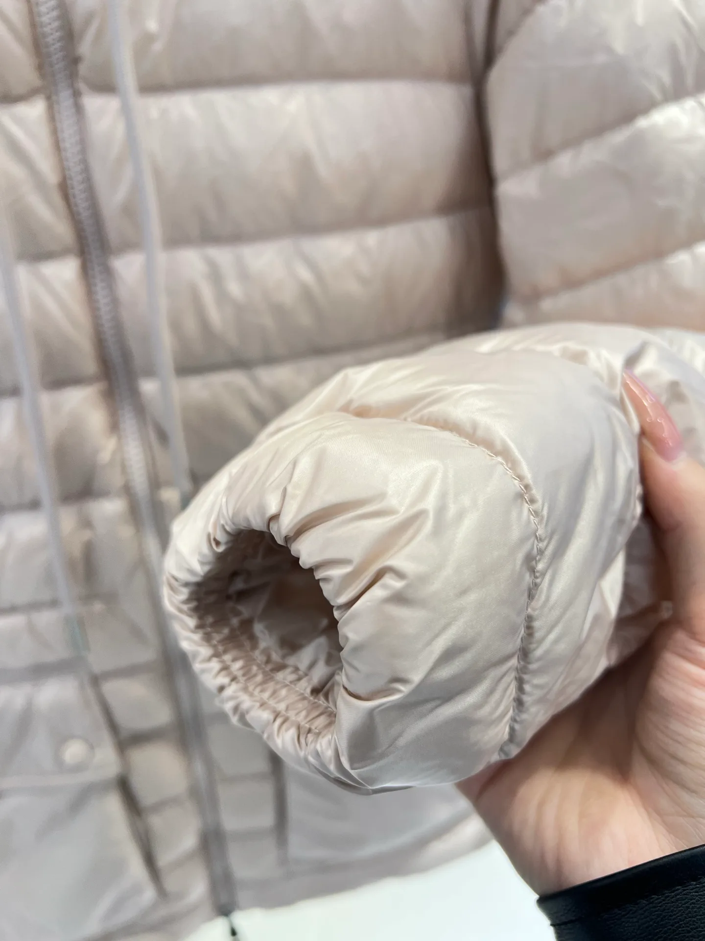 Куртки И Пуховики Женские Moncler 18723363
