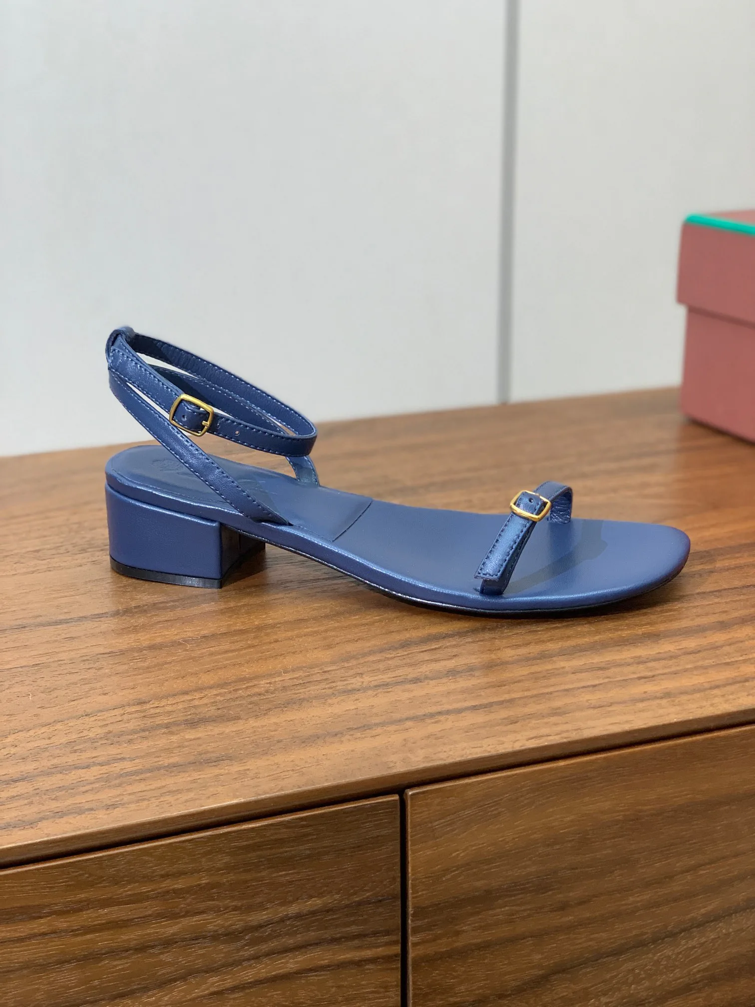 Босоножки Женские Loro Piana 17631643