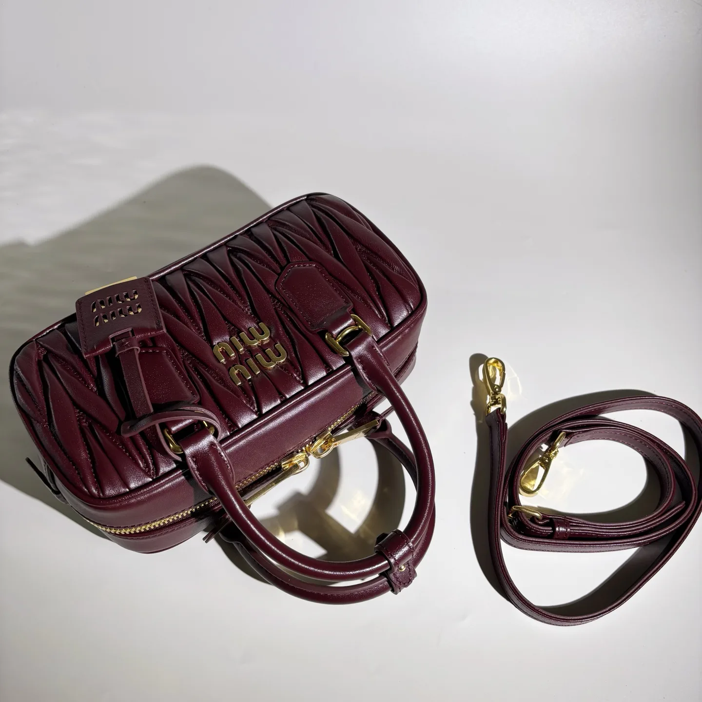 Классические Сумки Женские Miu Miu 12676007