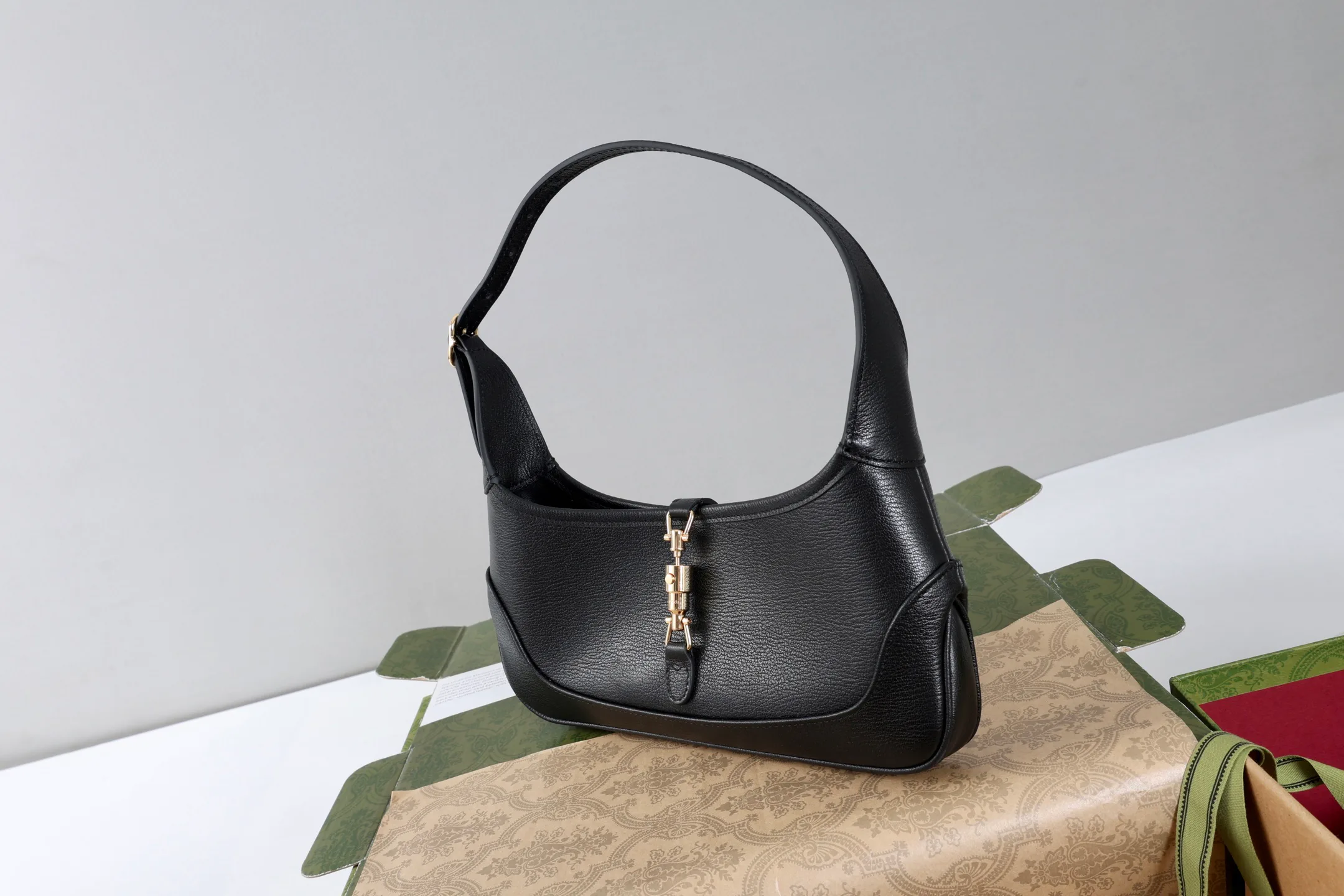Классические Сумки Женские Gucci 11508423