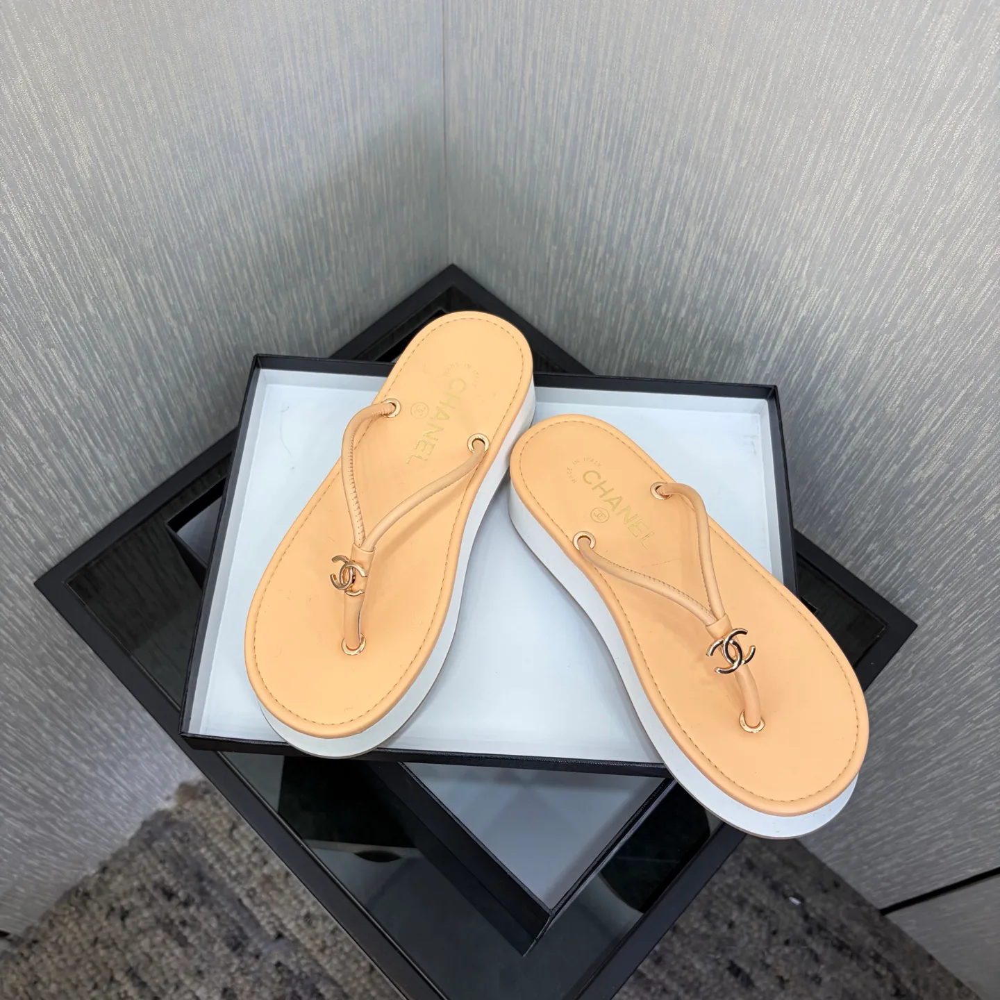 Шлепанцы Женские Chanel 13581885