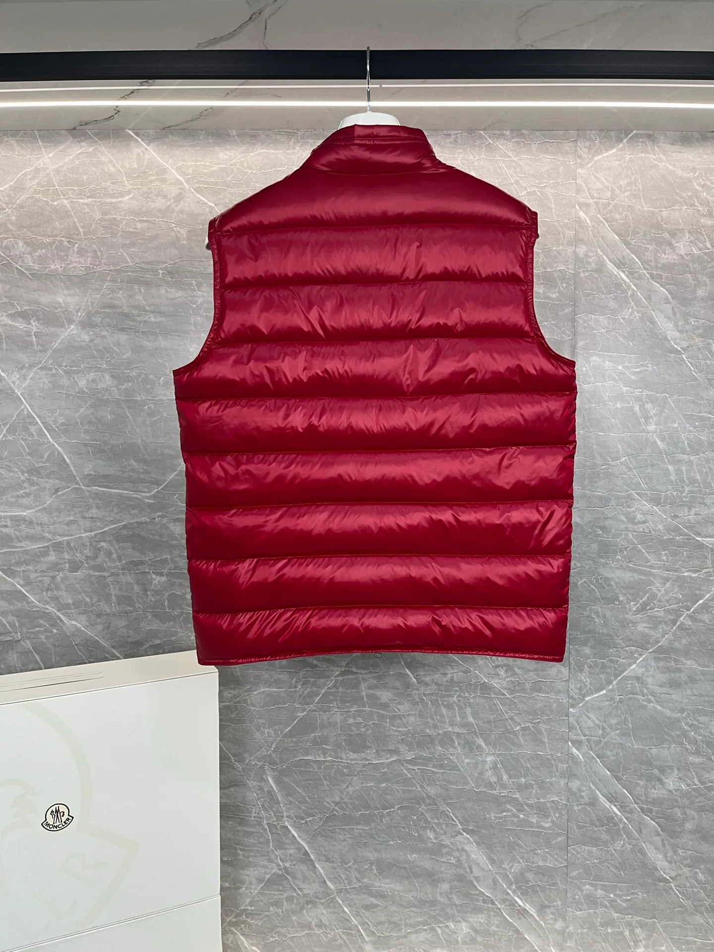 Жилеты Женские Moncler 18199681