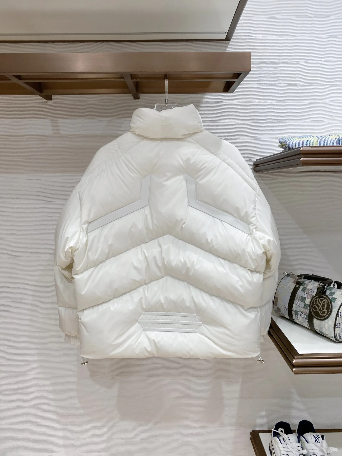 Куртки И Пуховики Мужские Moncler 1309601