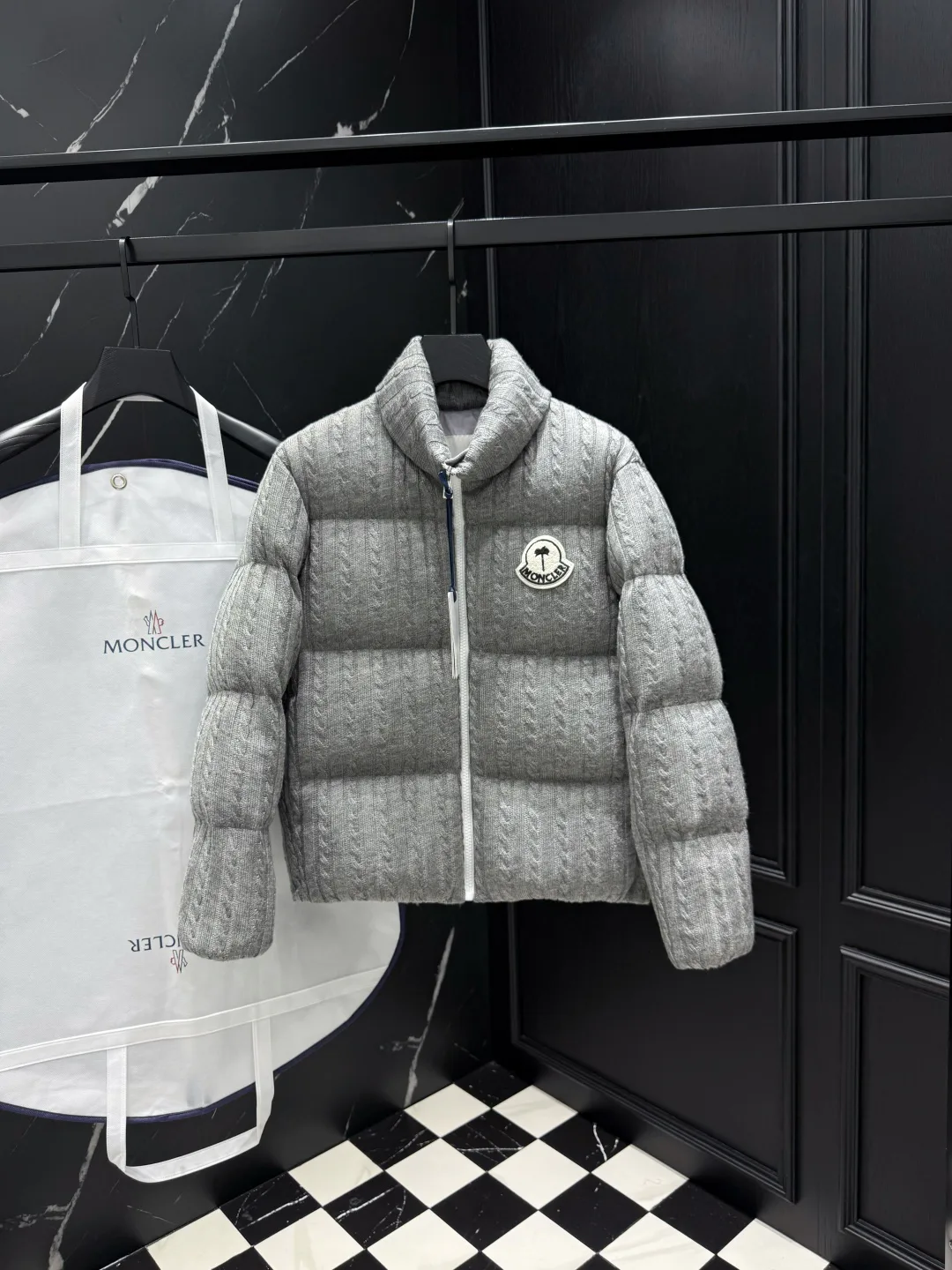 Куртки И Пуховики Мужские Moncler 1211855