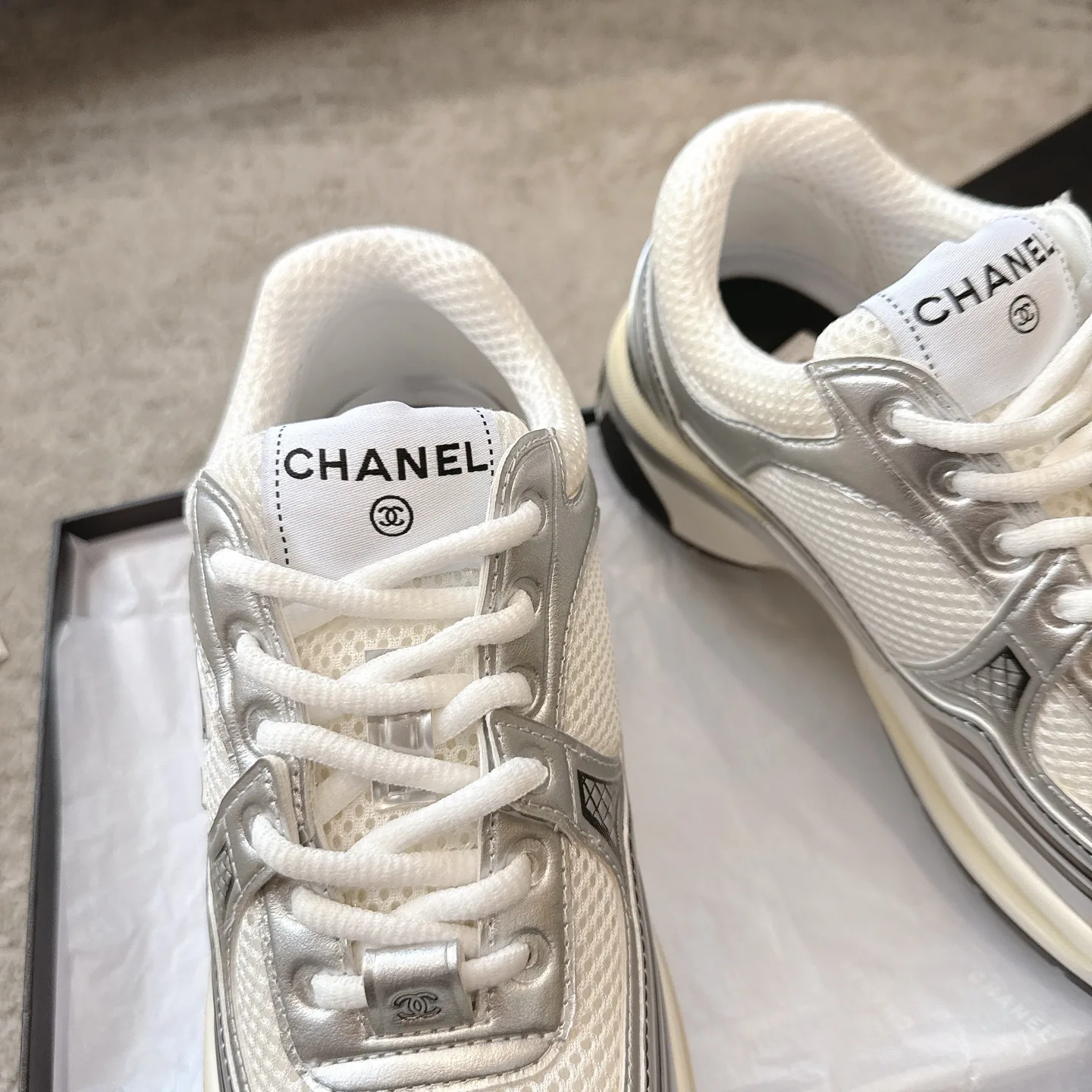 Кроссовки Женские Chanel 18901774