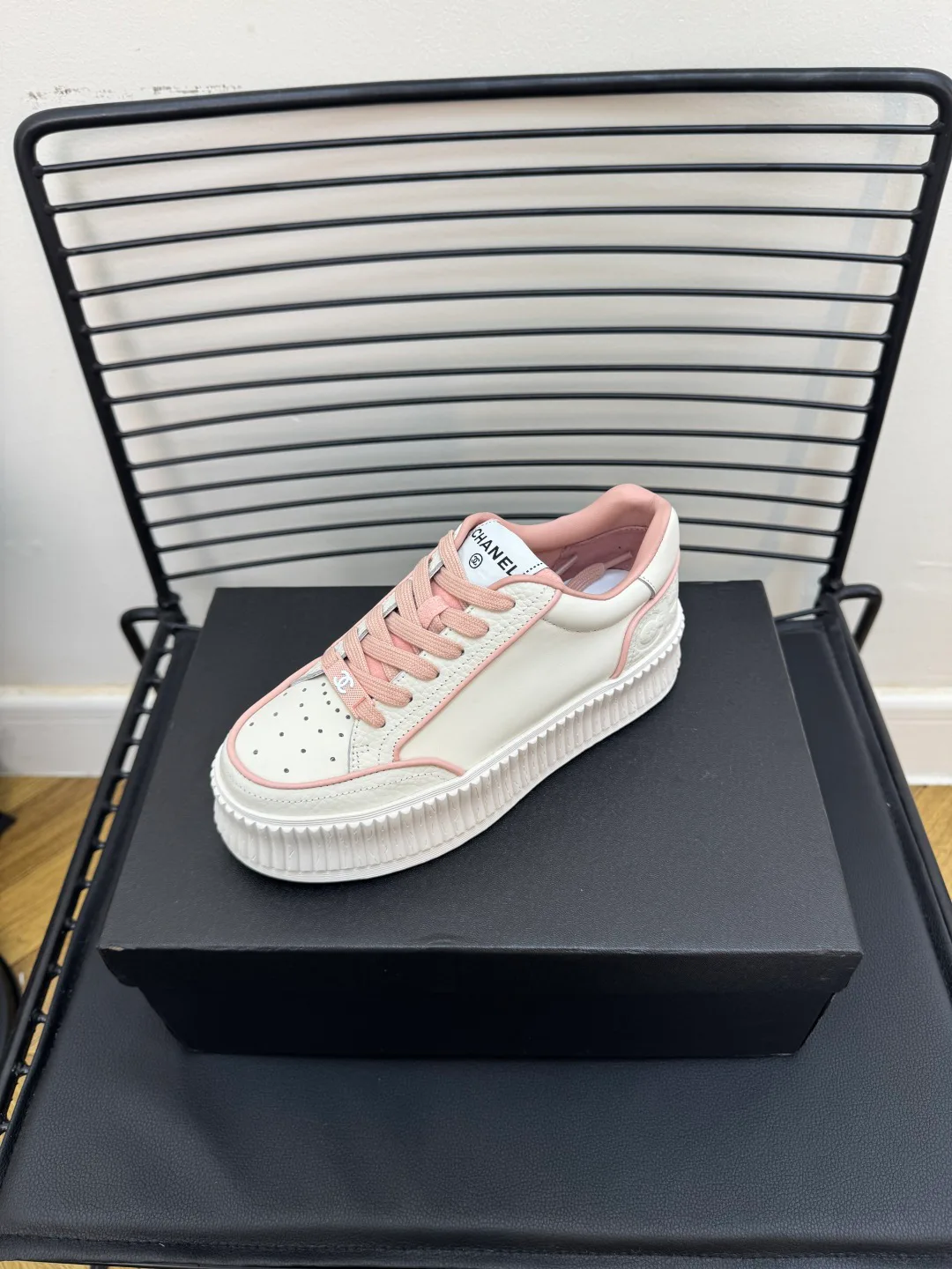 Кроссовки Женские Chanel 18025562