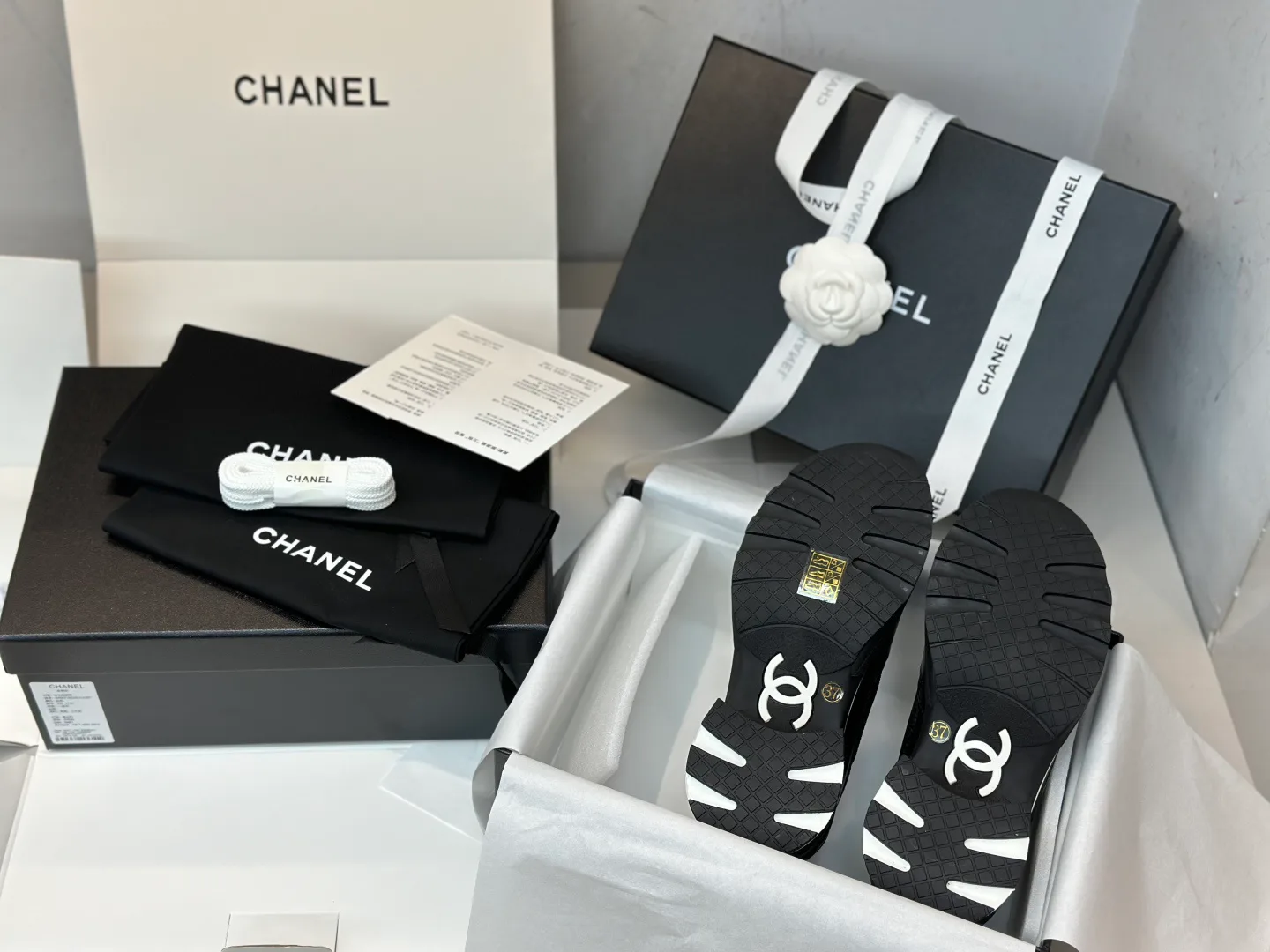 Кроссовки Женские Chanel 11168192