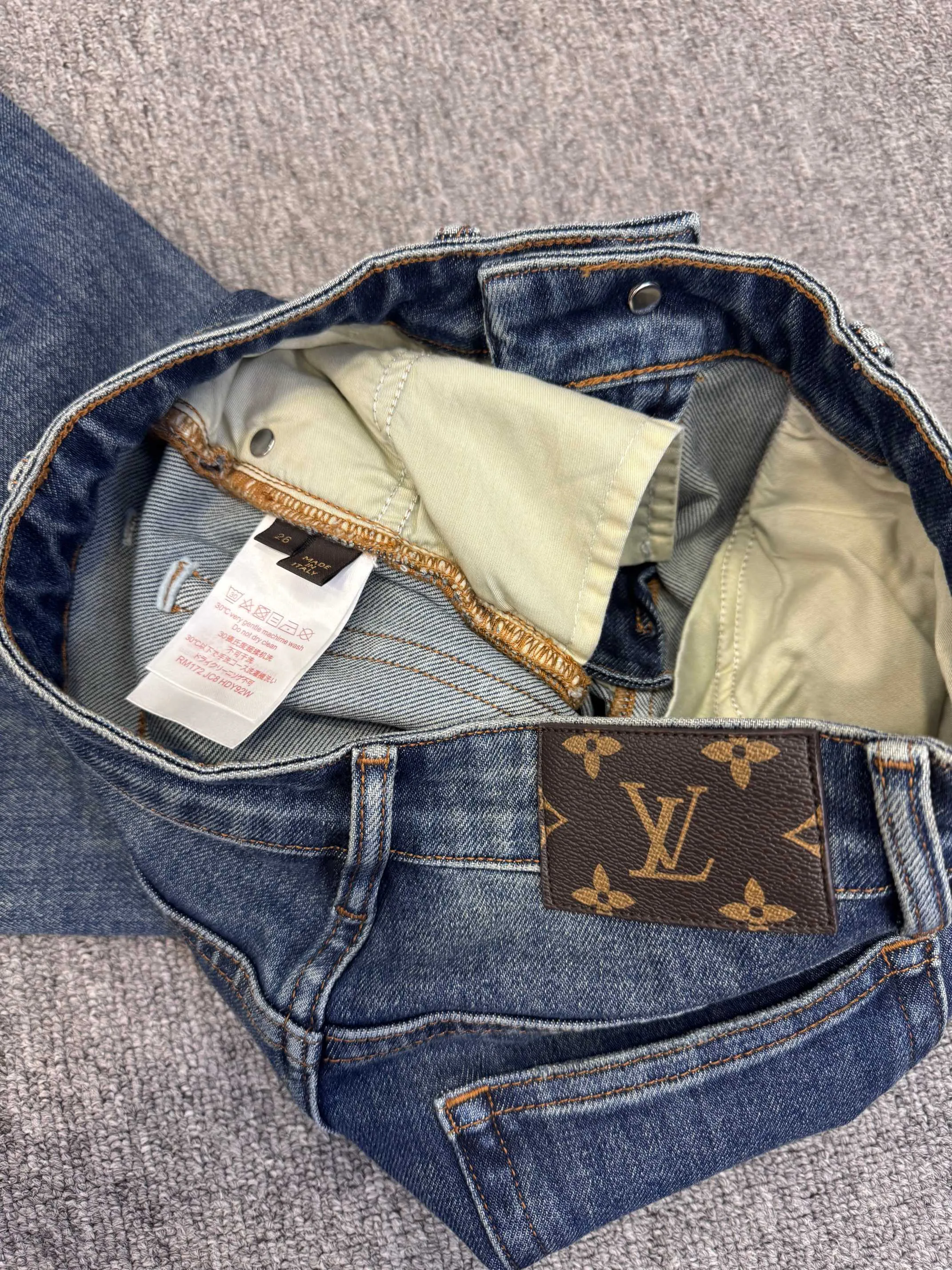 Джинсы Женские Louis Vuitton 18779081